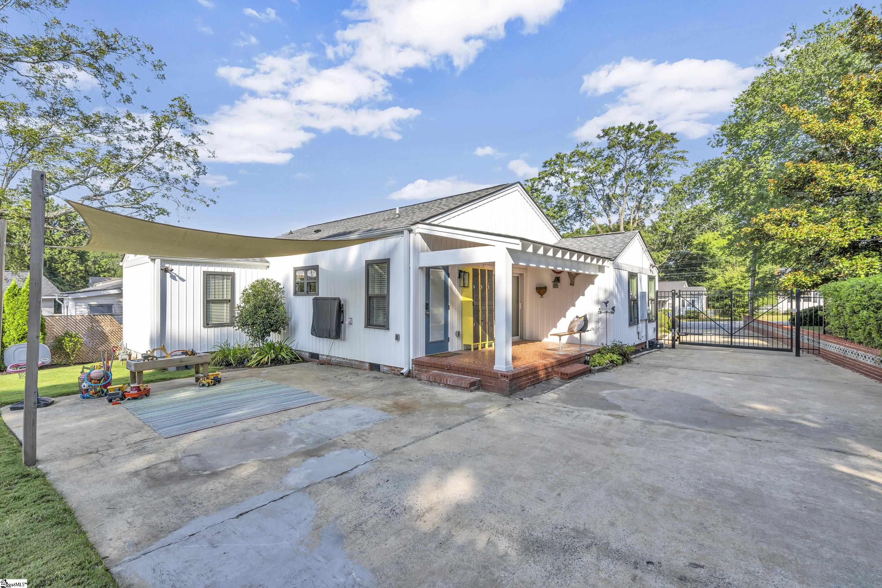 5 Dale Drive