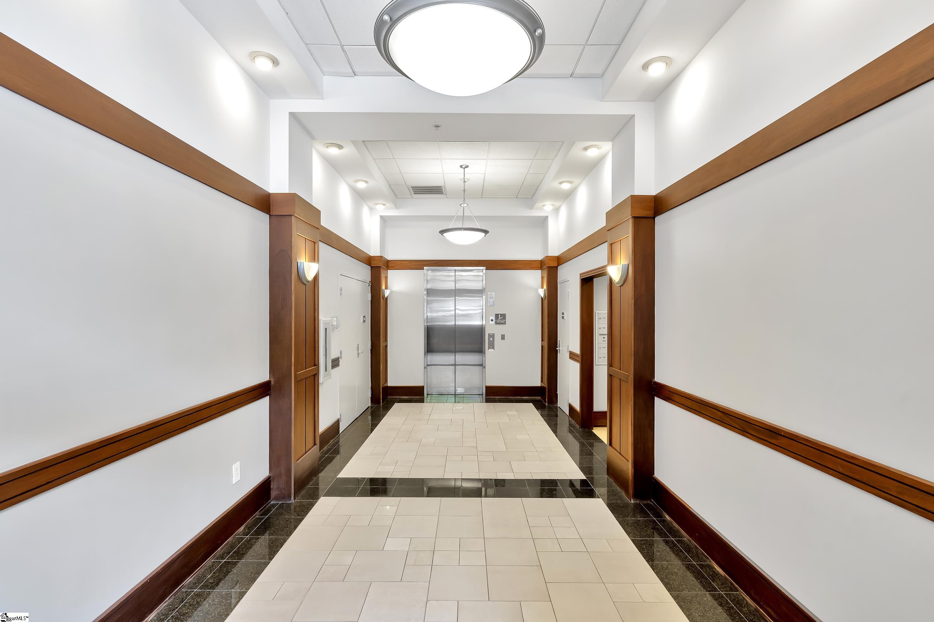 111 E Mcbee Avenue Unit 203