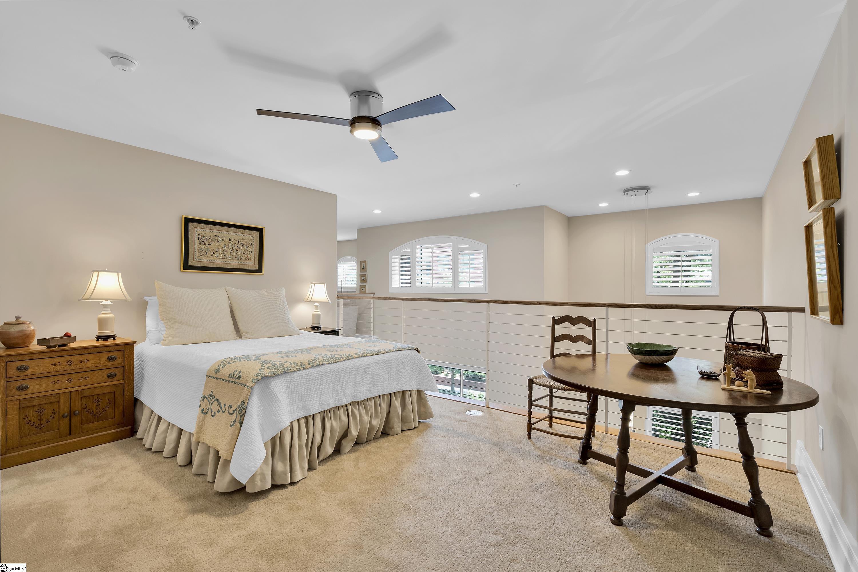 111 E Mcbee Avenue Unit 203