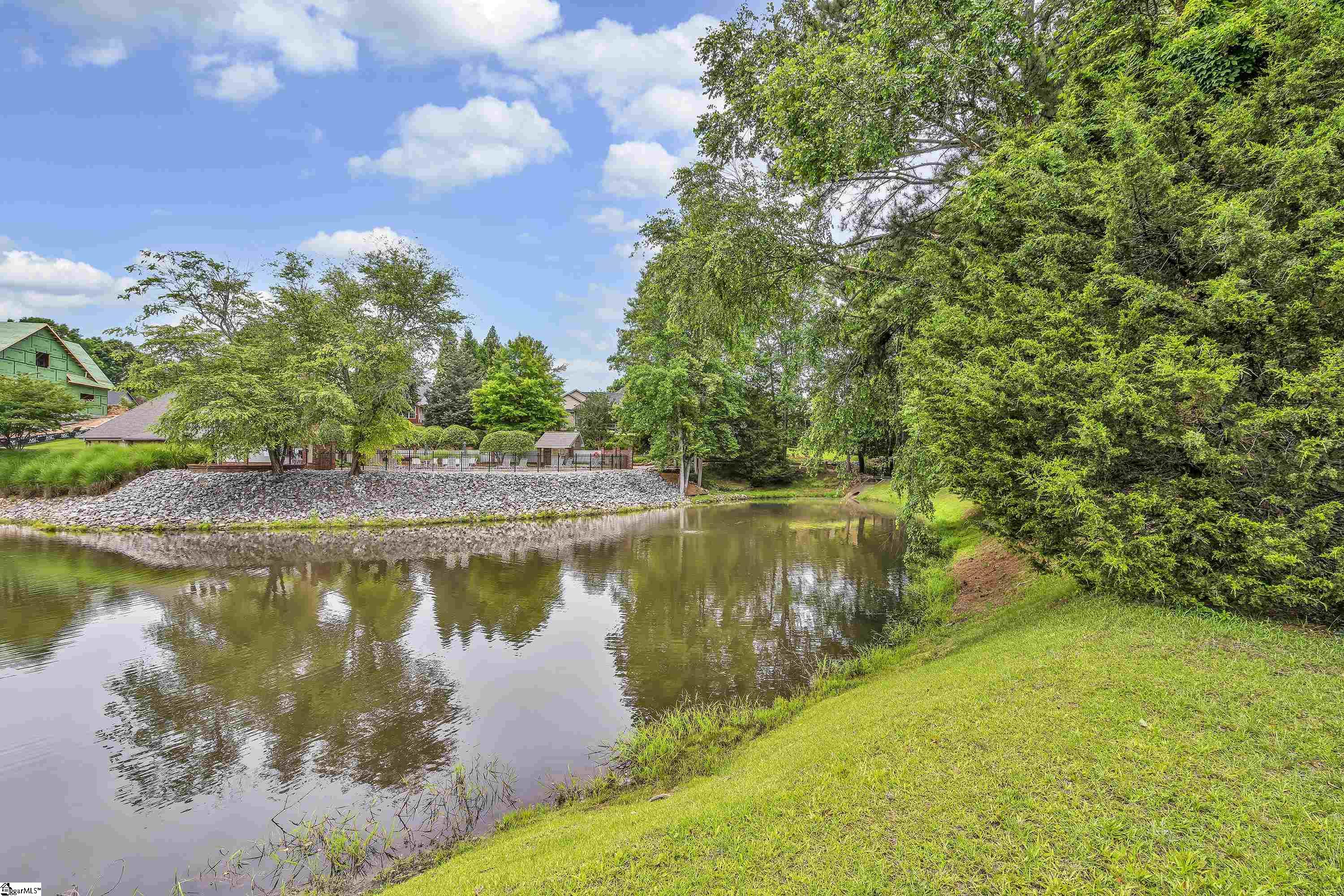 422 Hunters Circle