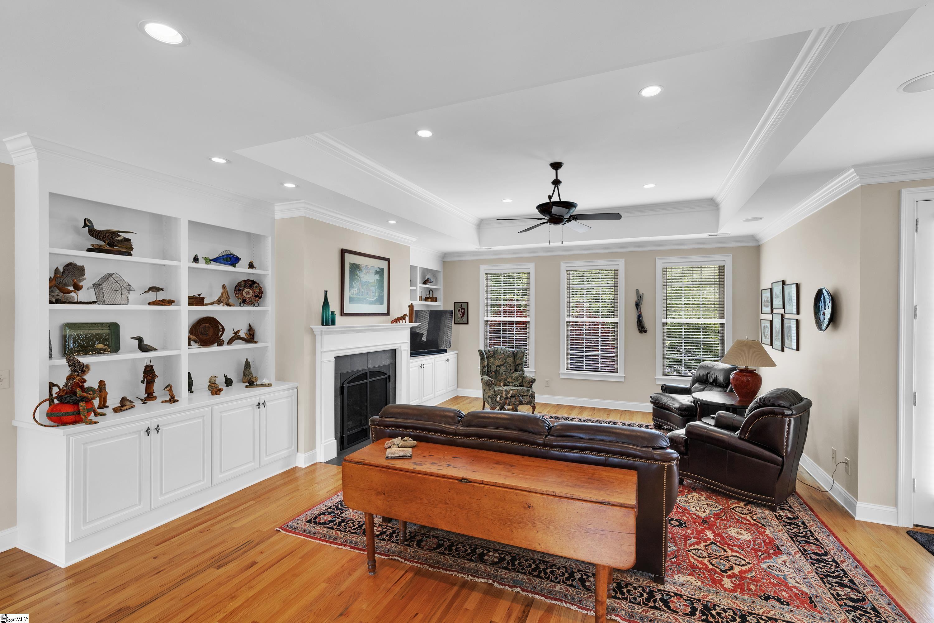 422 Hunters Circle