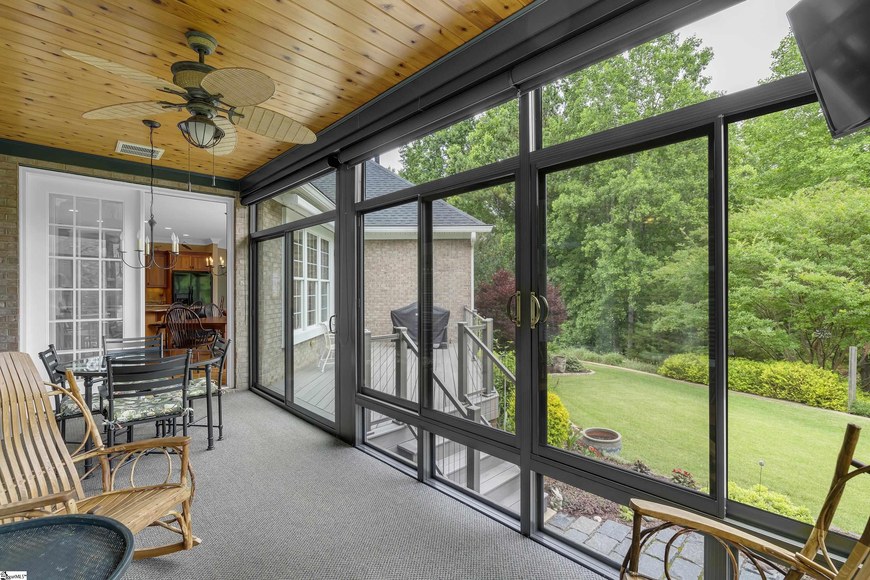 422 Hunters Circle