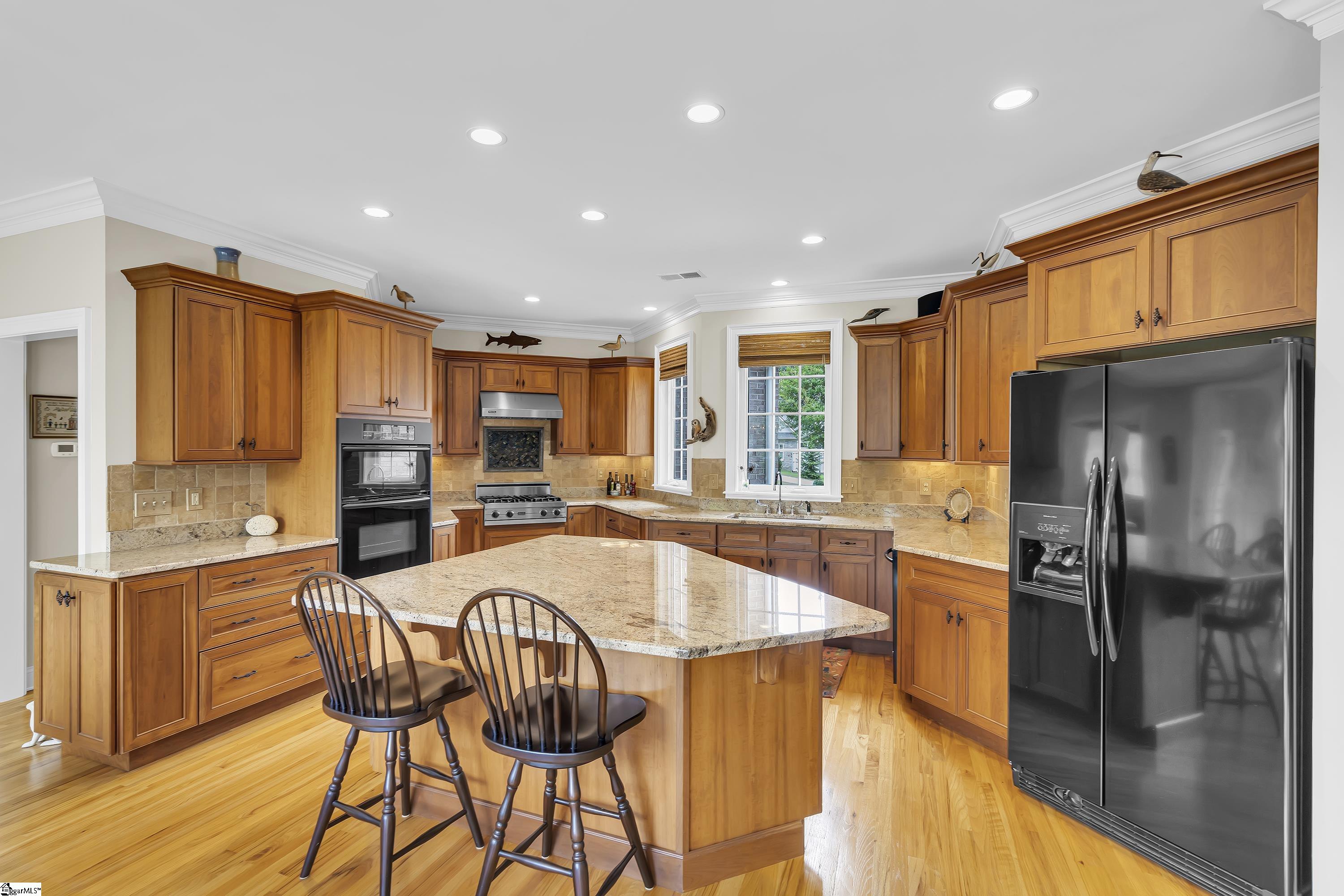 422 Hunters Circle