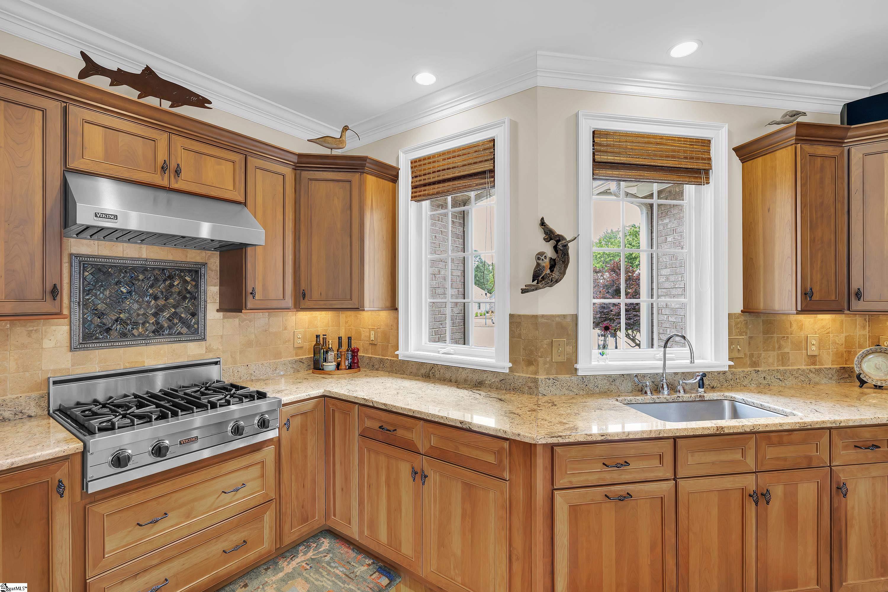 422 Hunters Circle