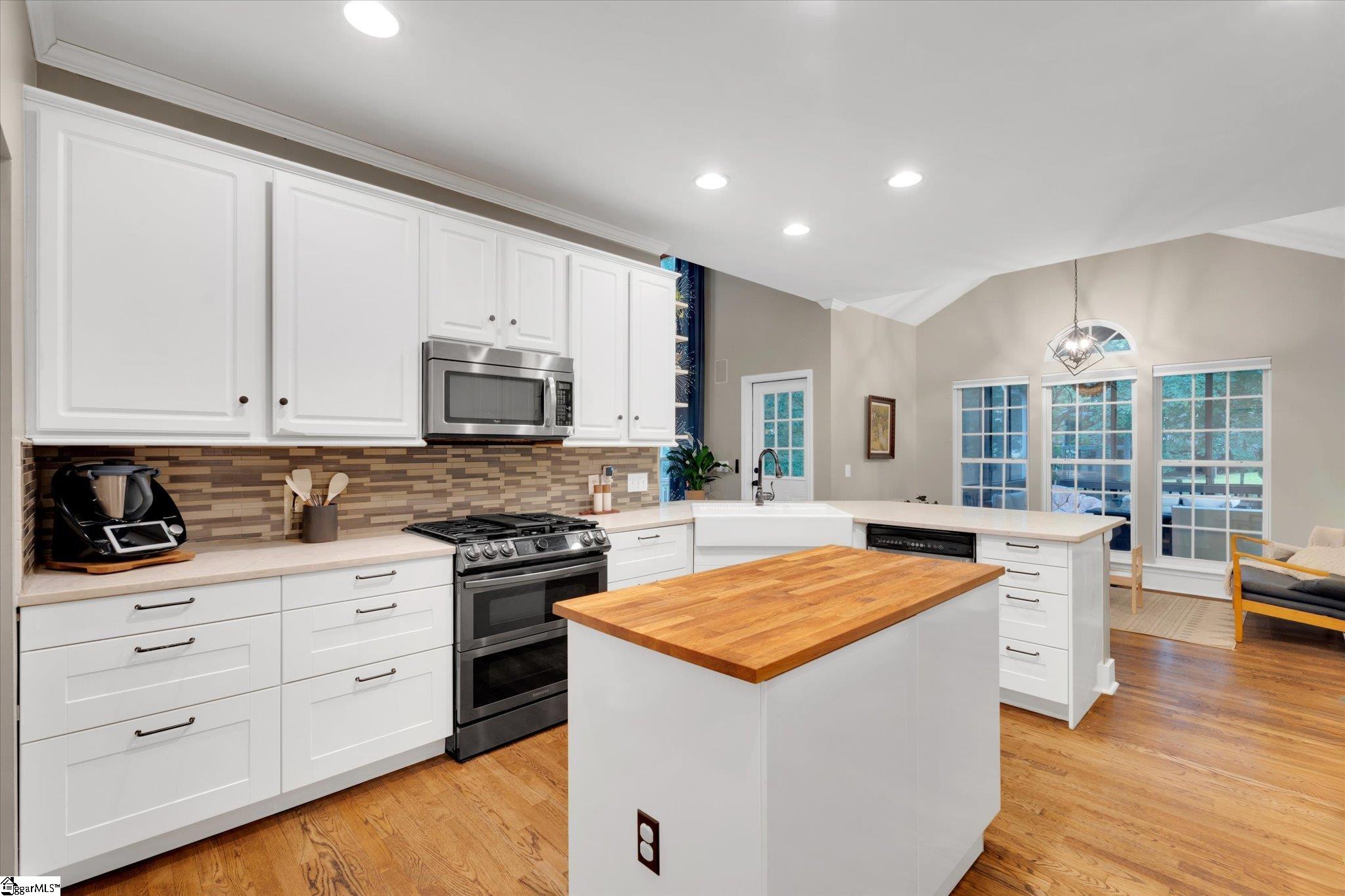 10 Mountain Rose Court