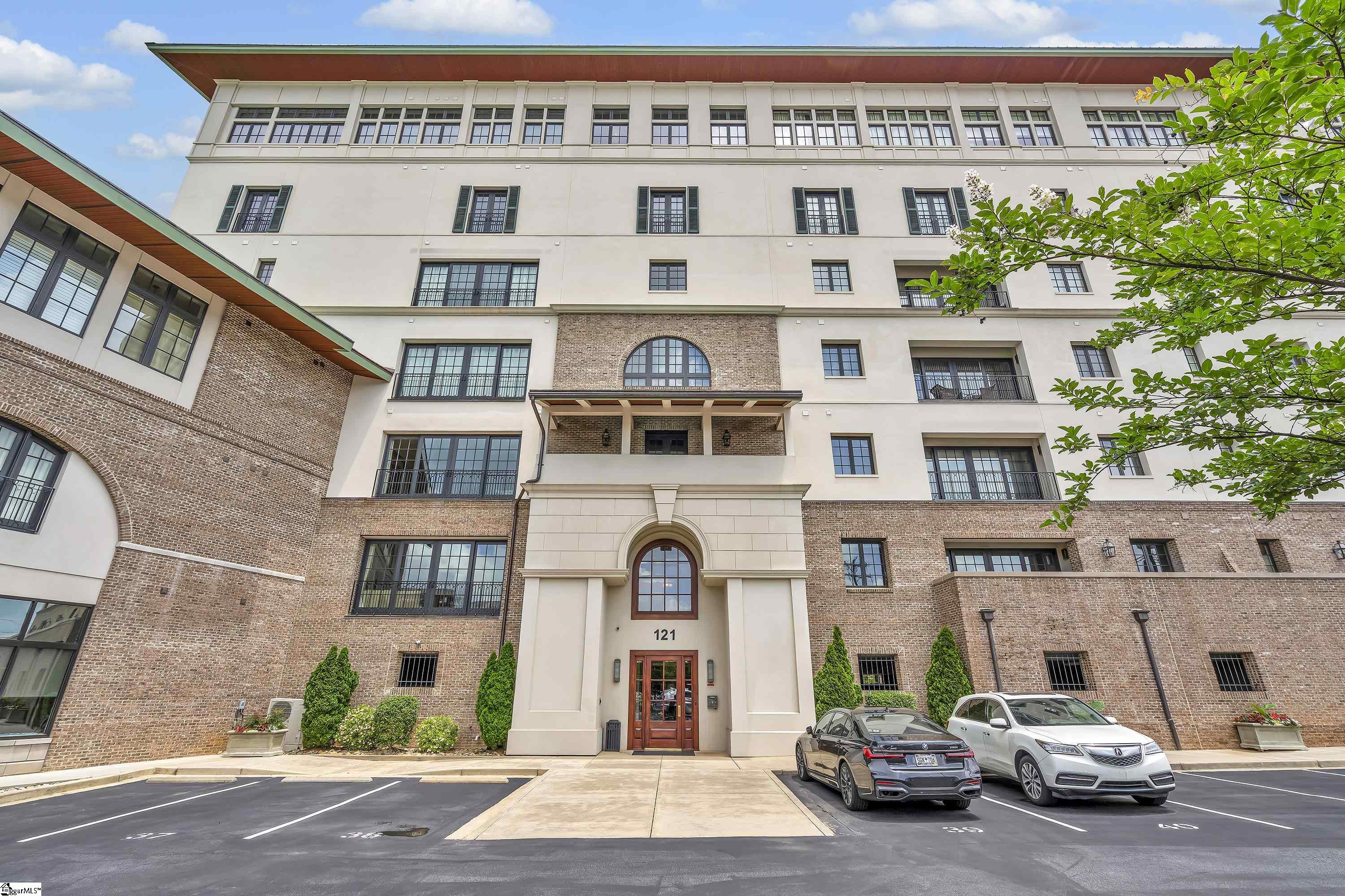 121 Rhett Street # 502