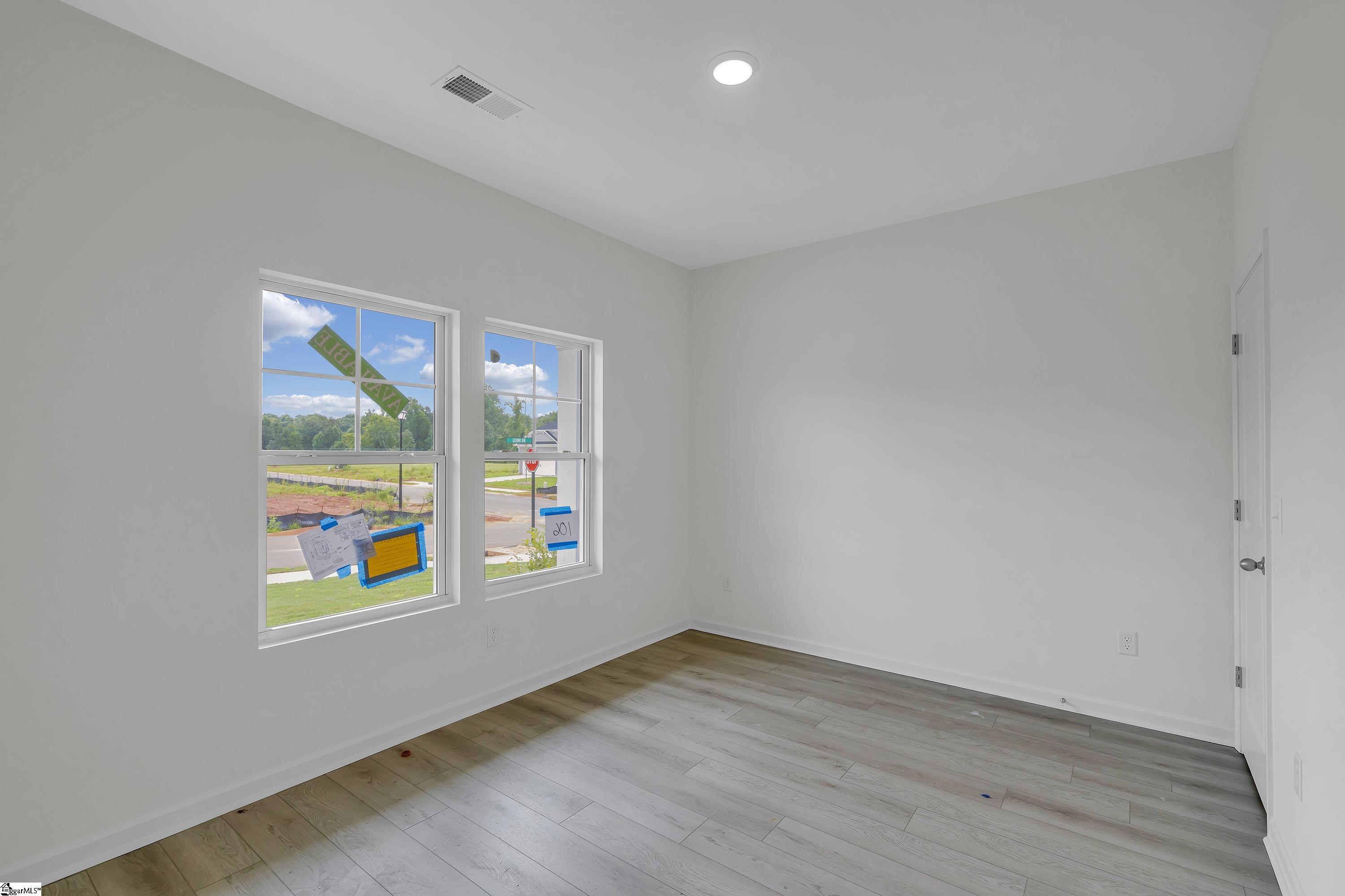 1046 Leoni Drive Lot 106