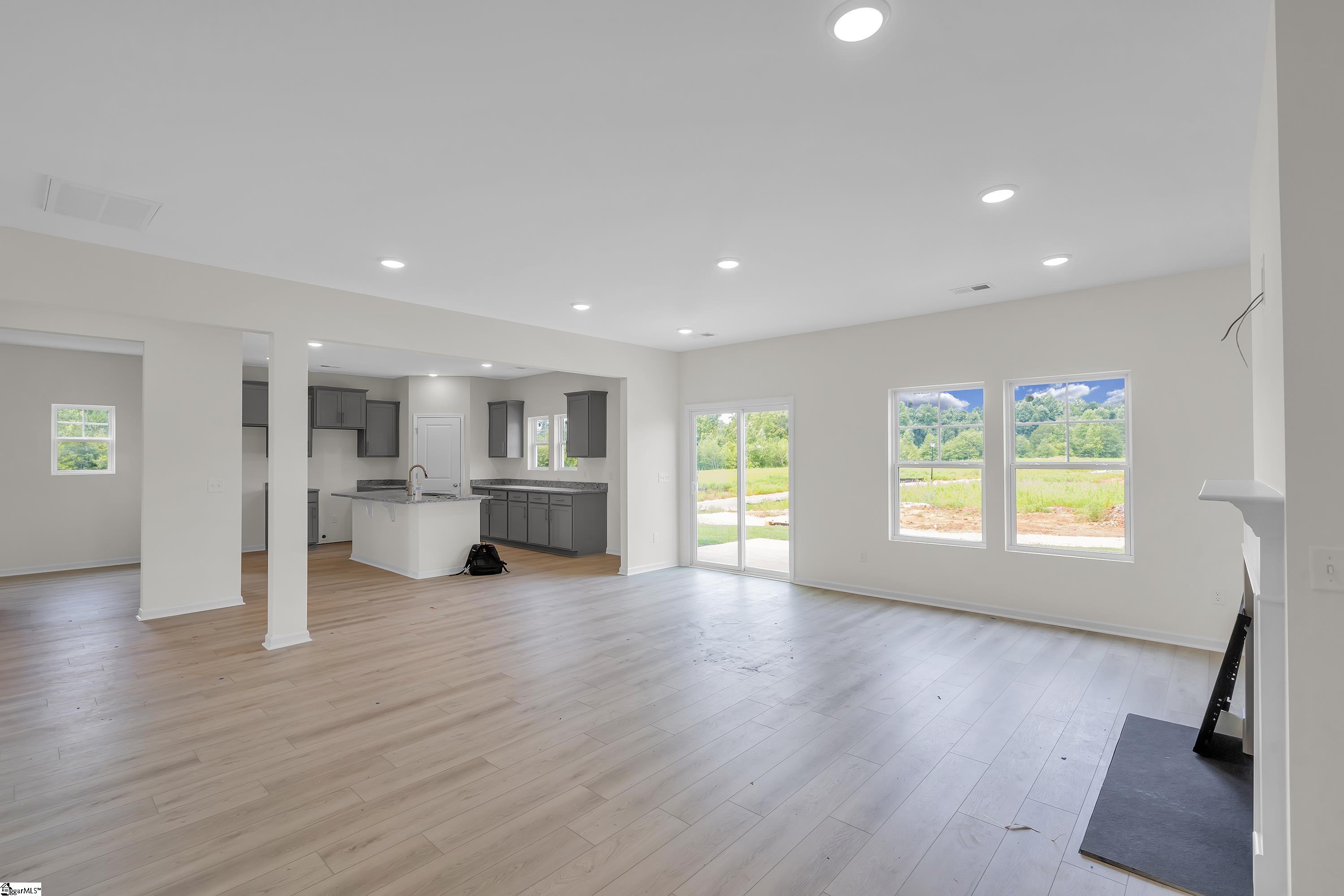 1046 Leoni Drive Lot 106