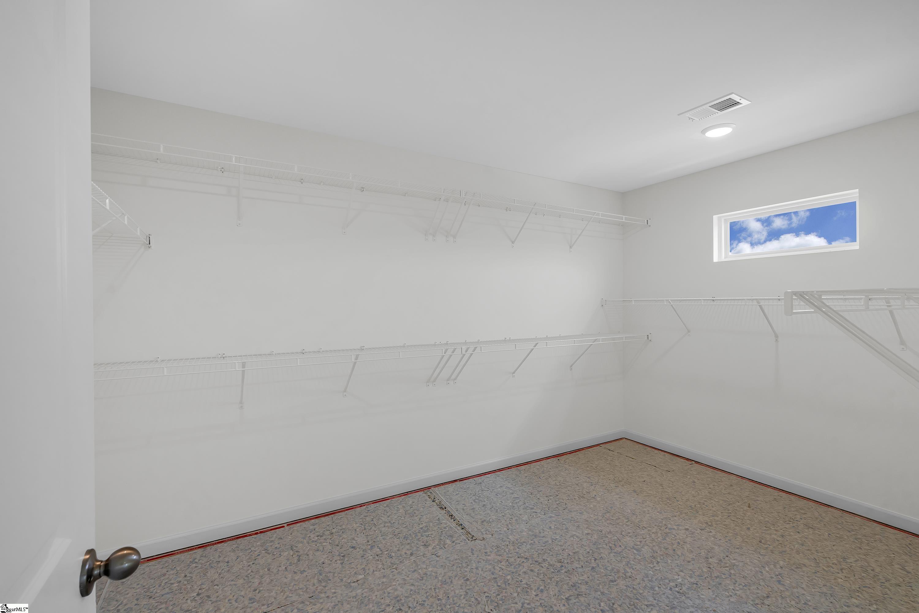 1046 Leoni Drive Lot 106