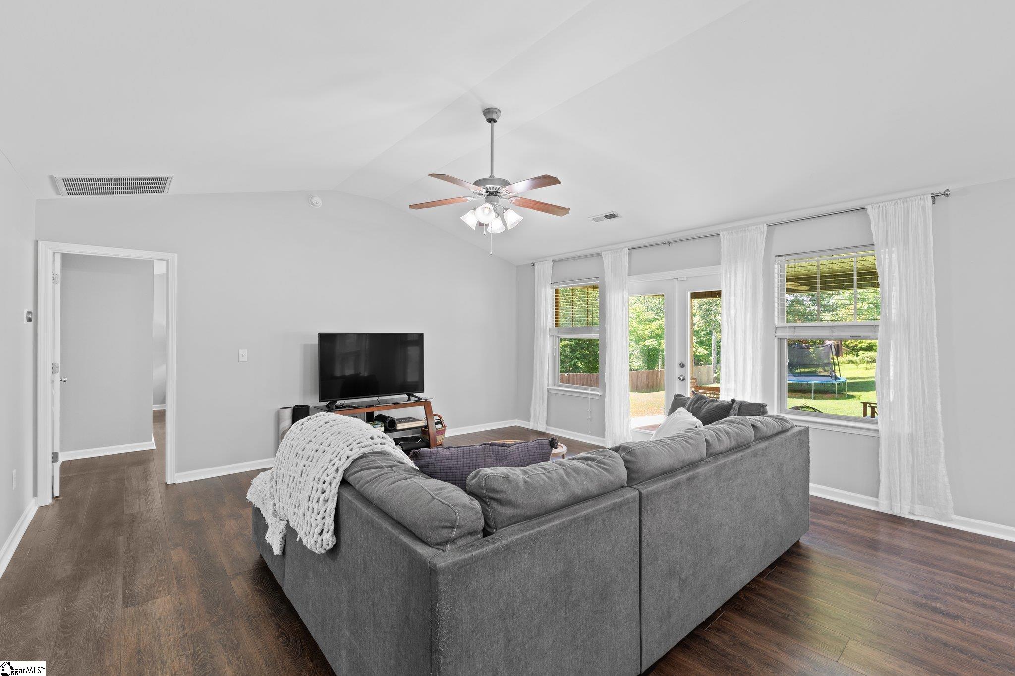 54 Thunderbird Drive