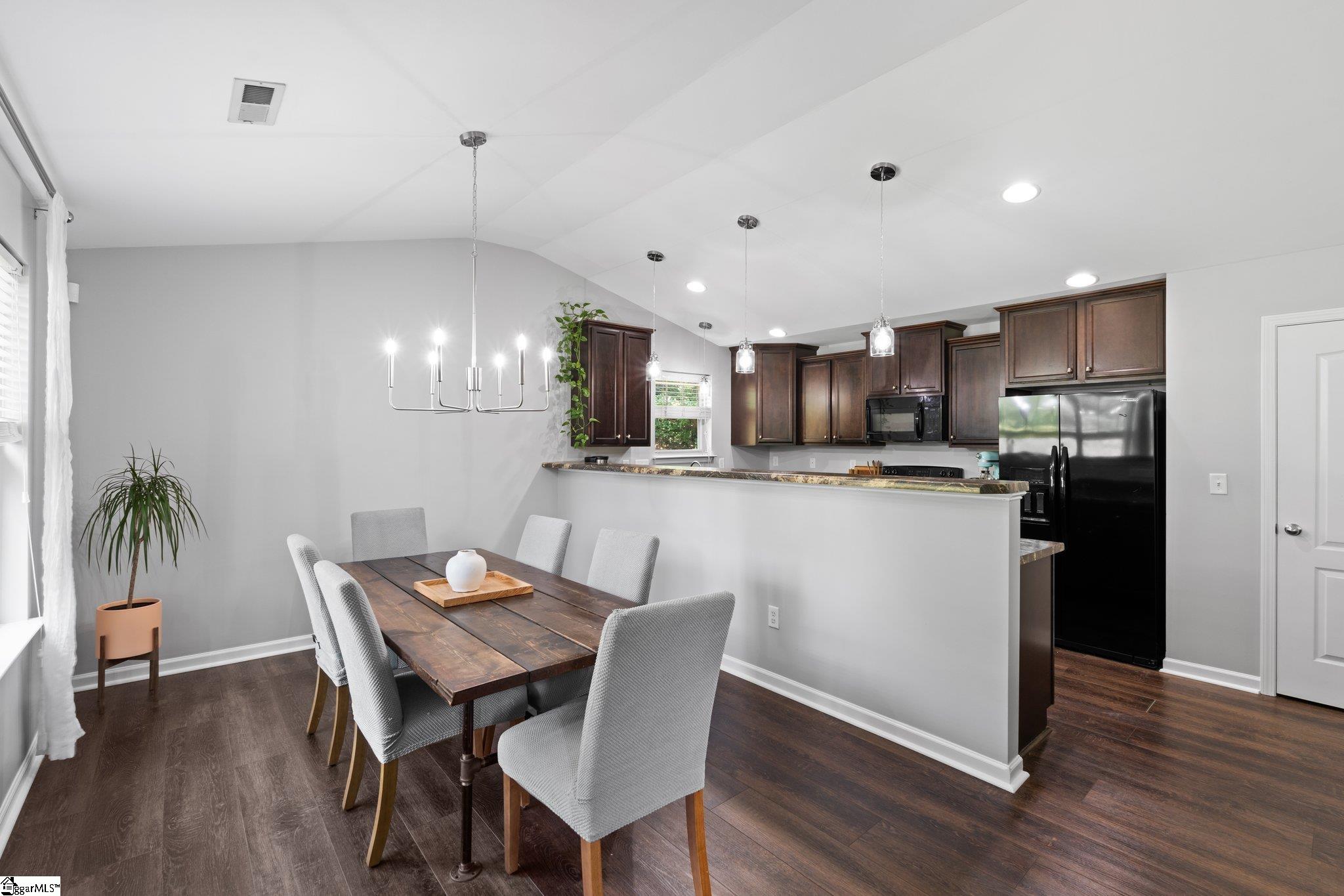 54 Thunderbird Drive