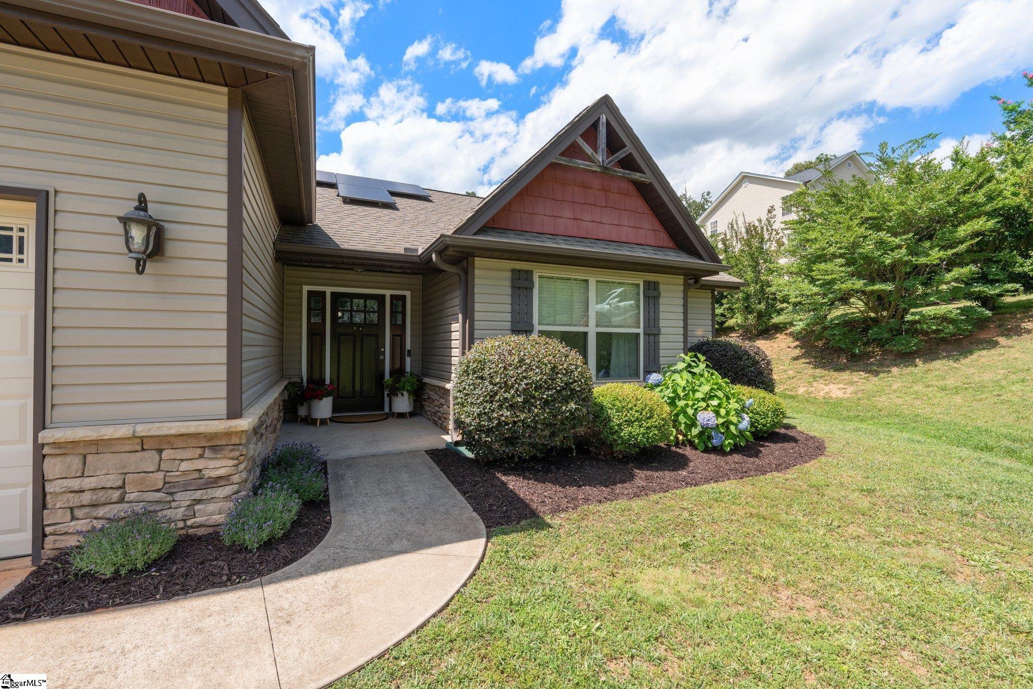 54 Thunderbird Drive