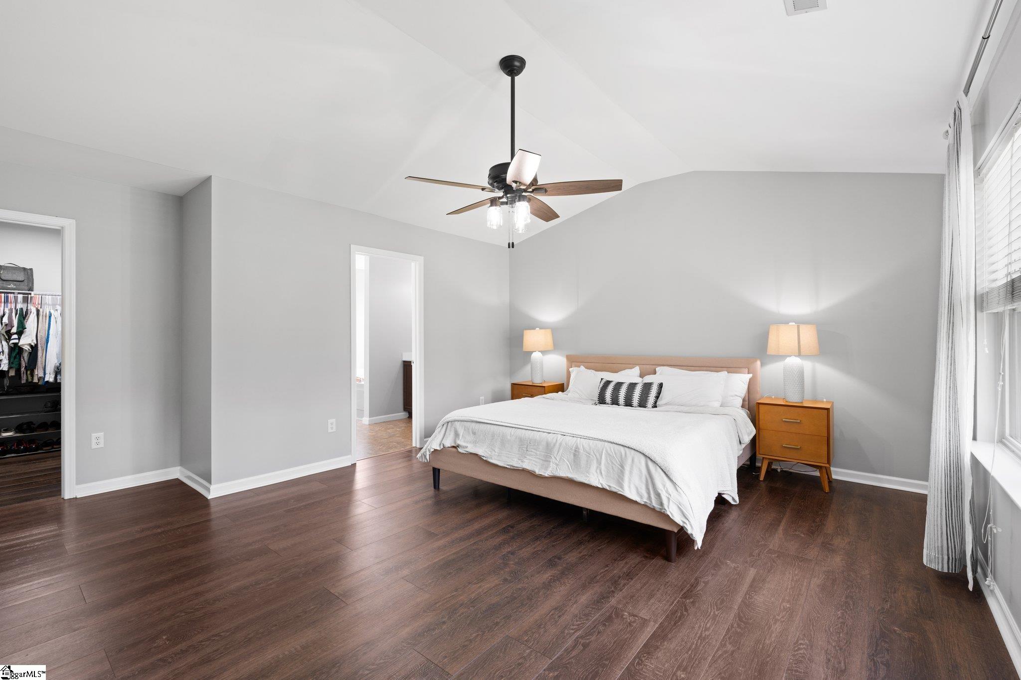 54 Thunderbird Drive