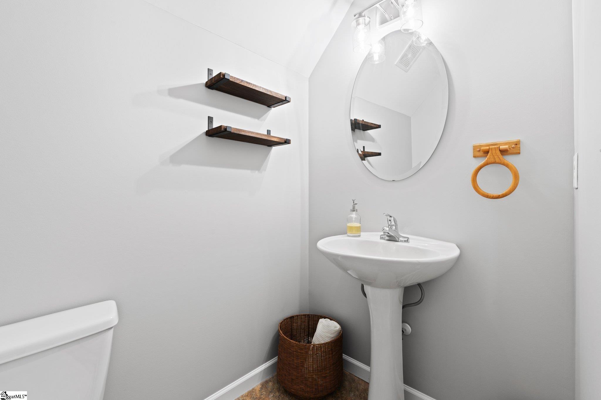 54 Thunderbird Drive