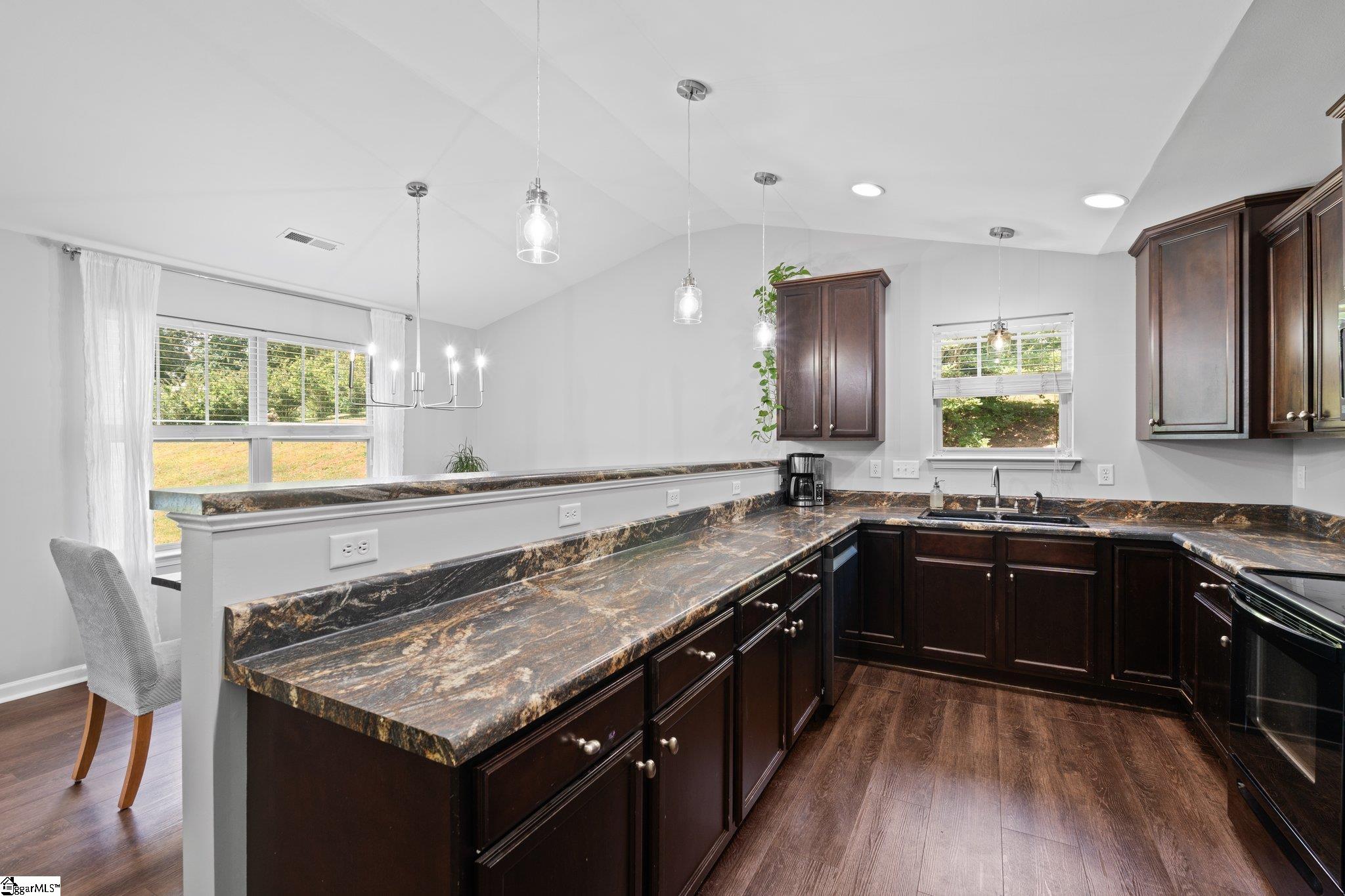 54 Thunderbird Drive