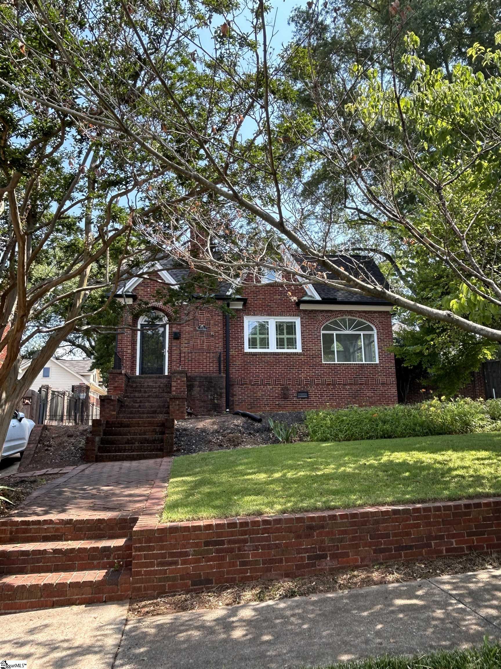 223 Cleveland Street