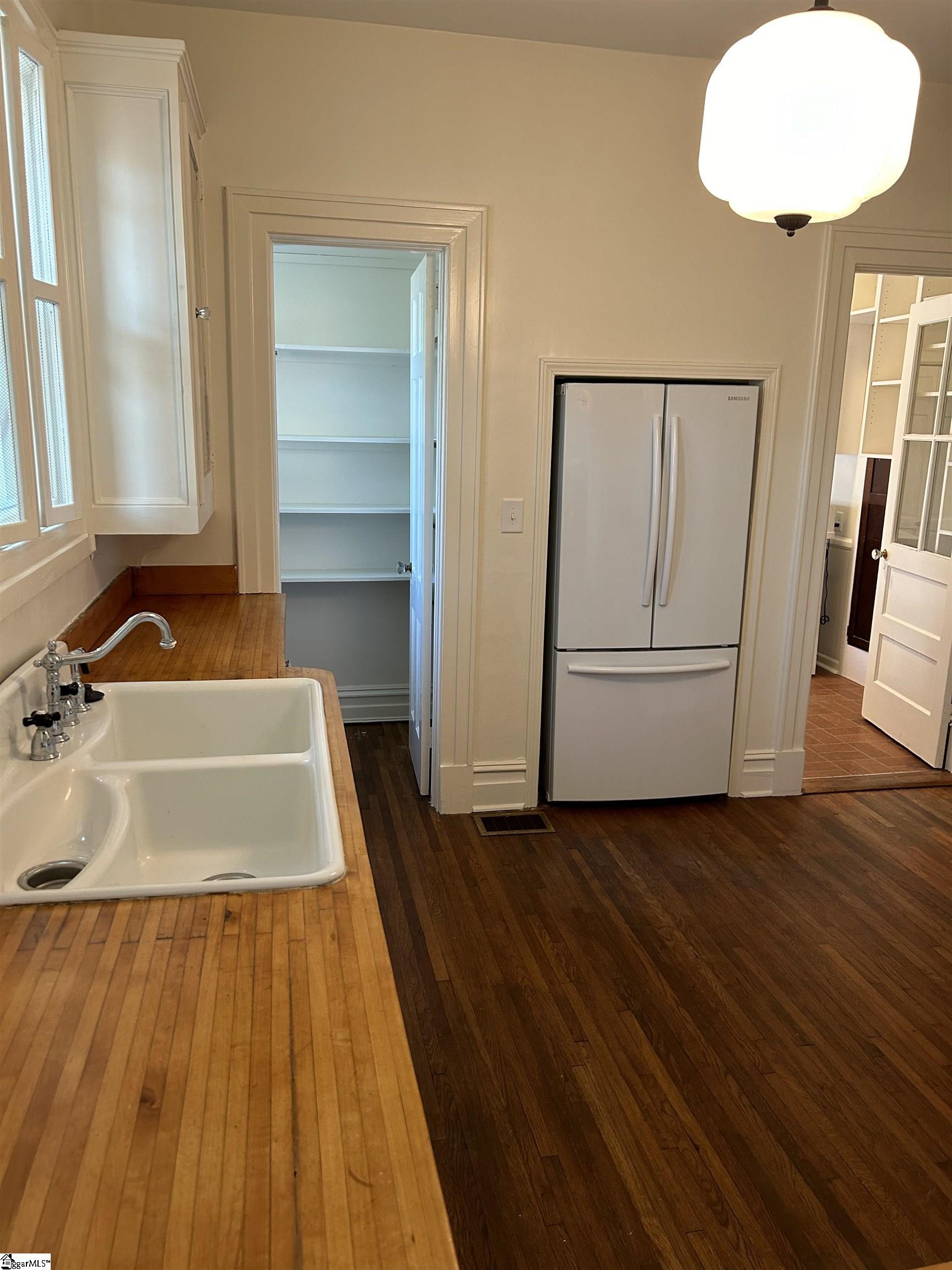 223 Cleveland Street