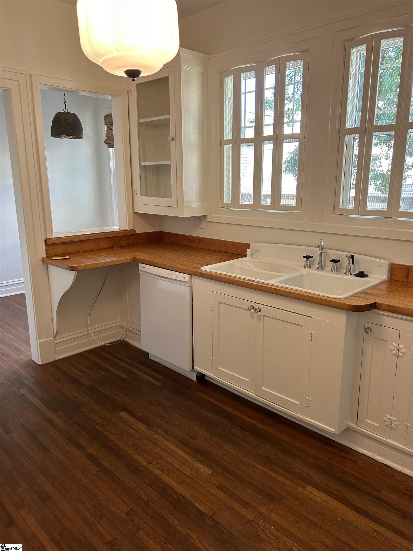 223 Cleveland Street