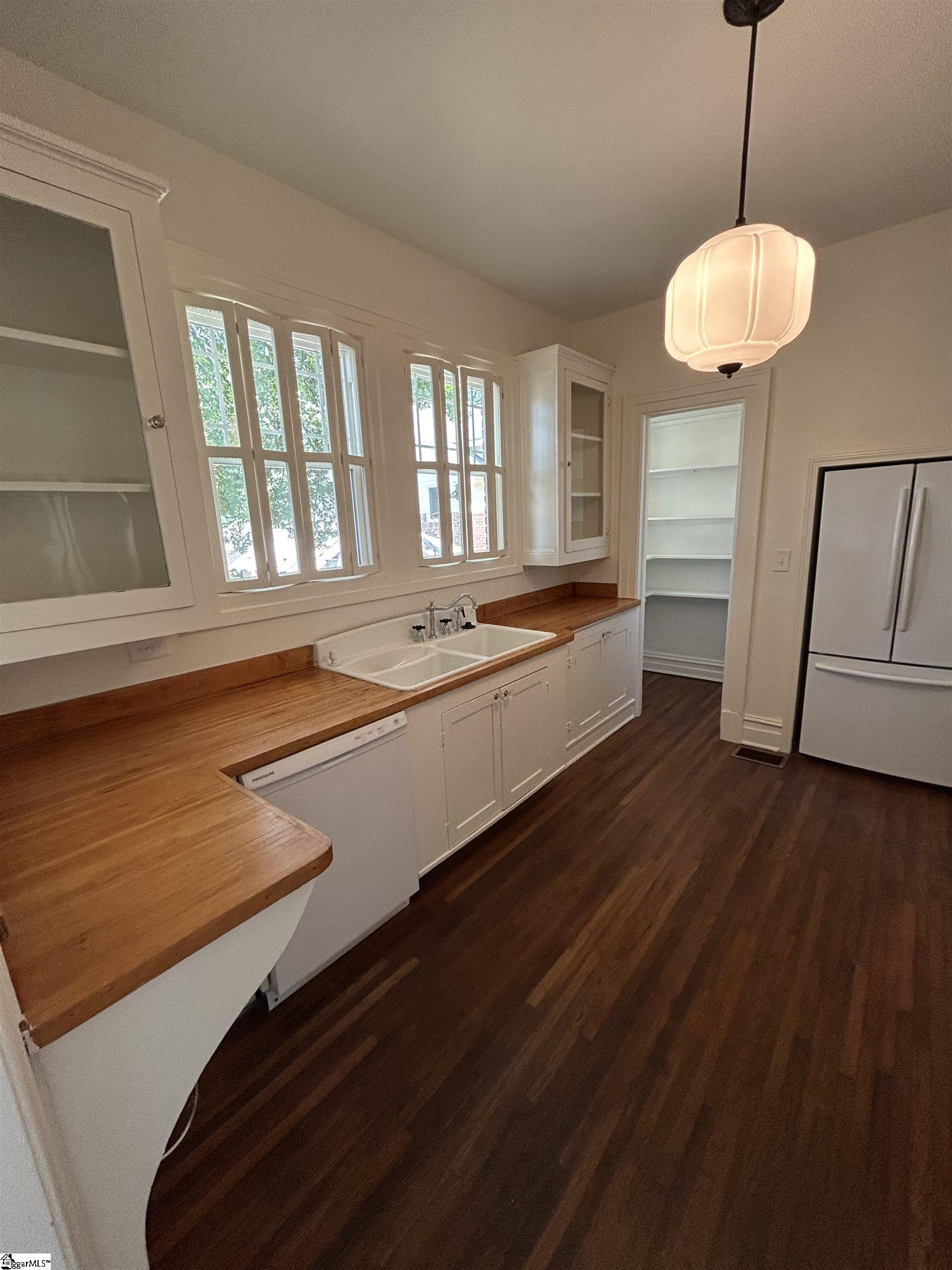 223 Cleveland Street