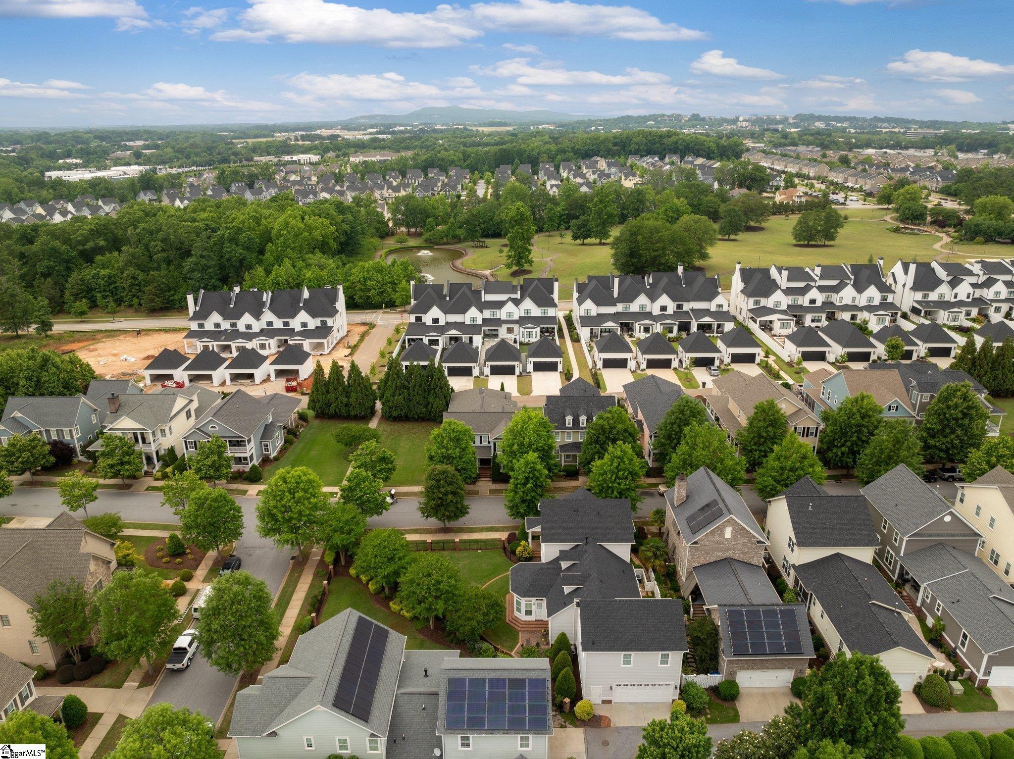 33 Hollingsworth Drive