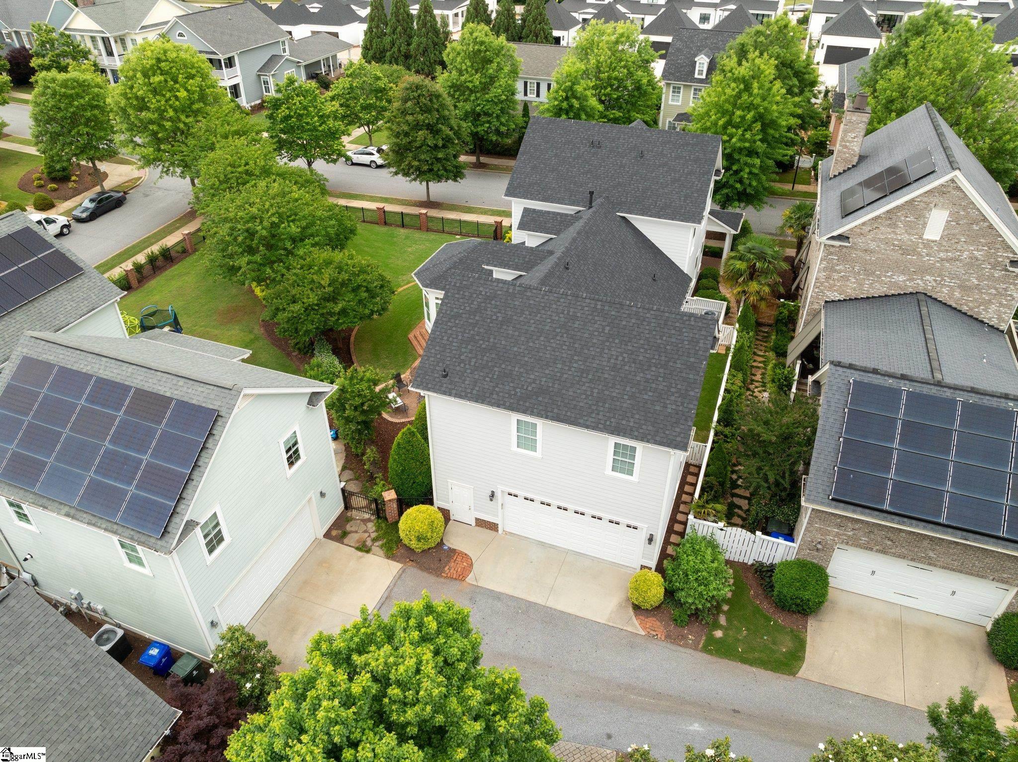 33 Hollingsworth Drive