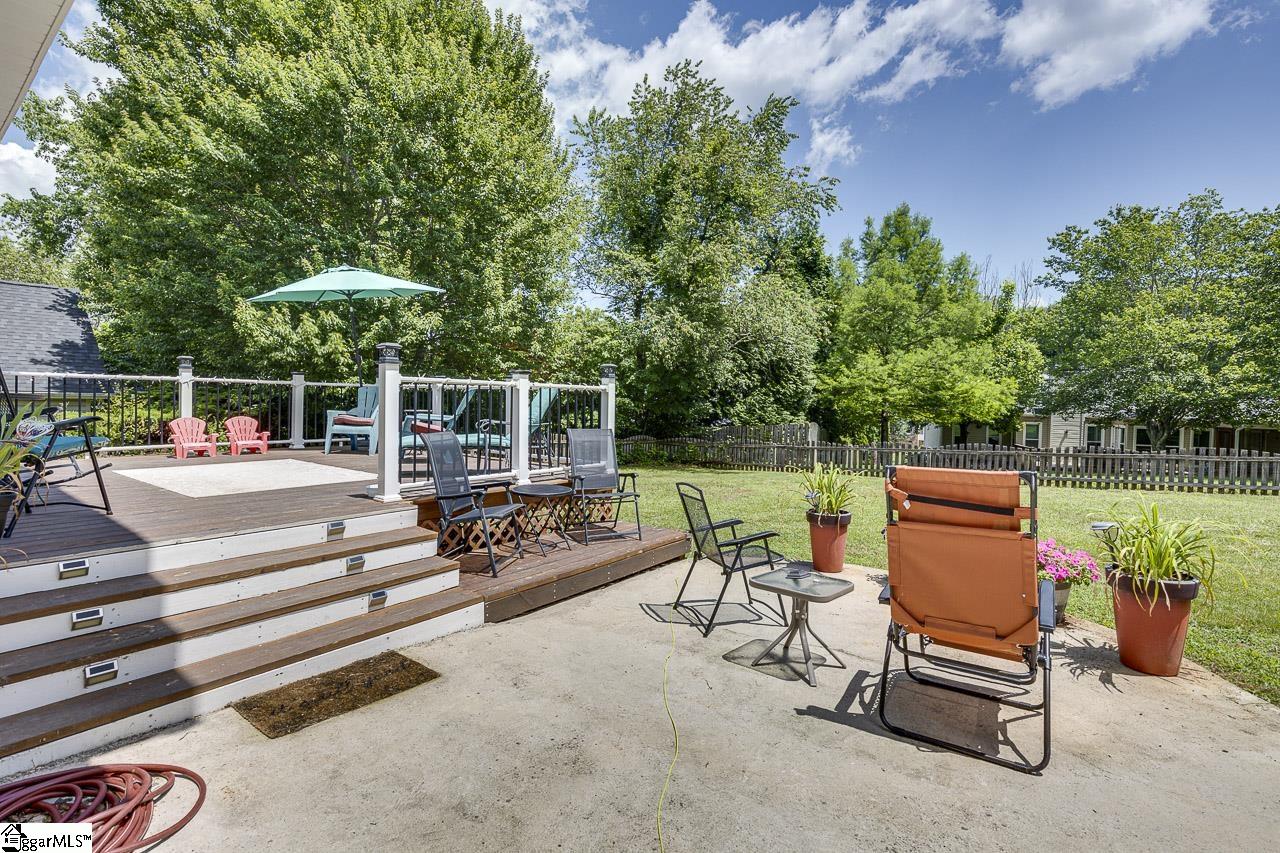 6 Arbordale Lane
