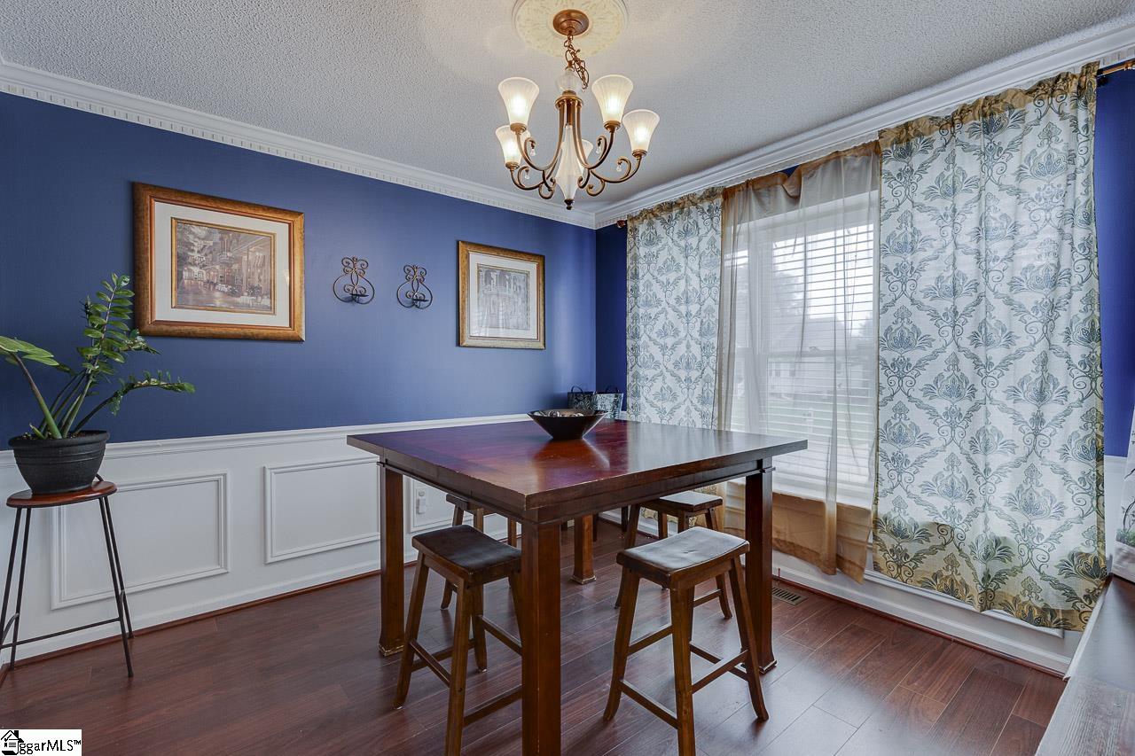 6 Arbordale Lane