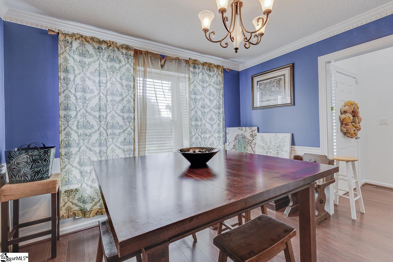 6 Arbordale Lane