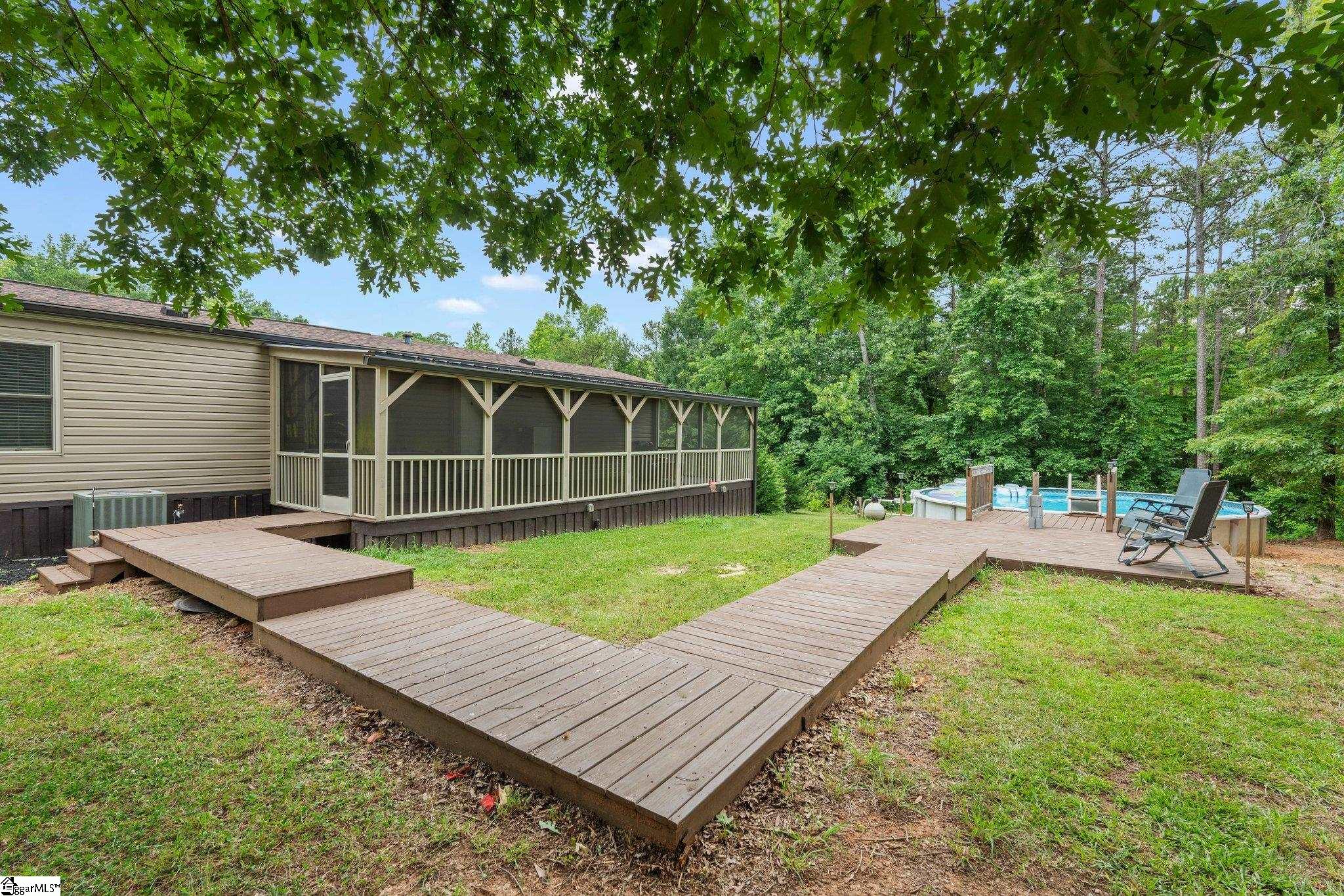 71 Lodgeview Court