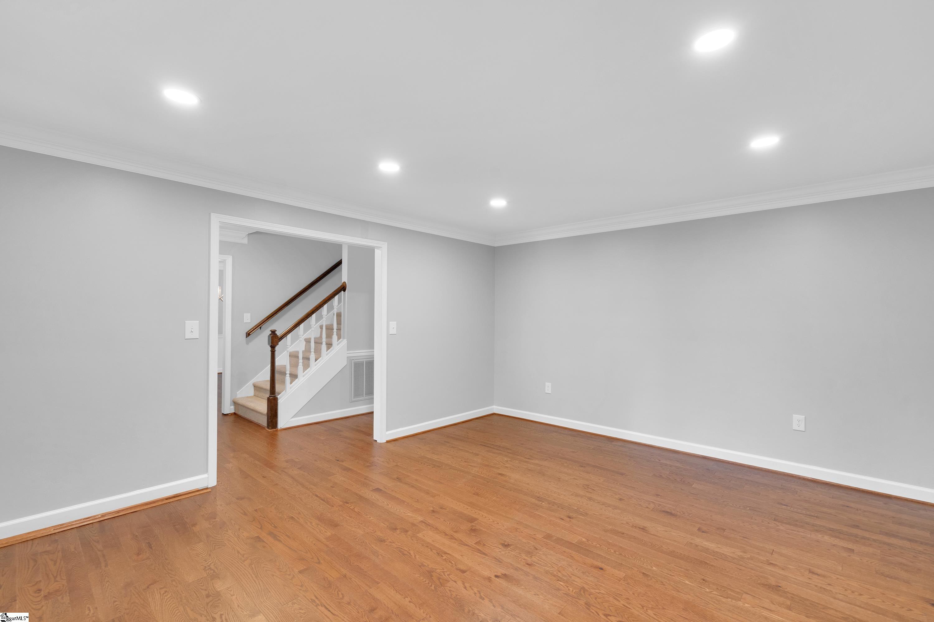 103 W Shallowstone Road