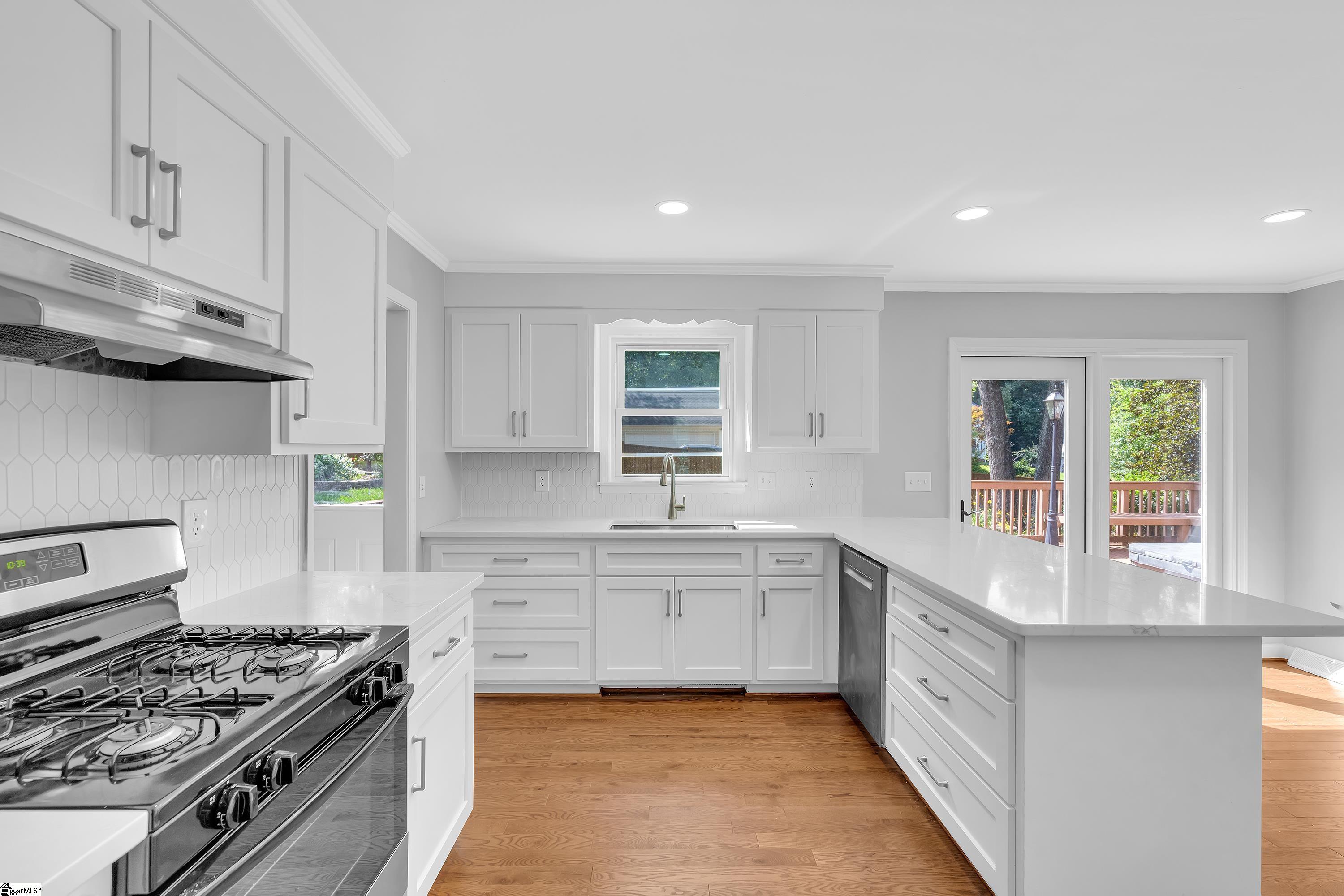 103 W Shallowstone Road