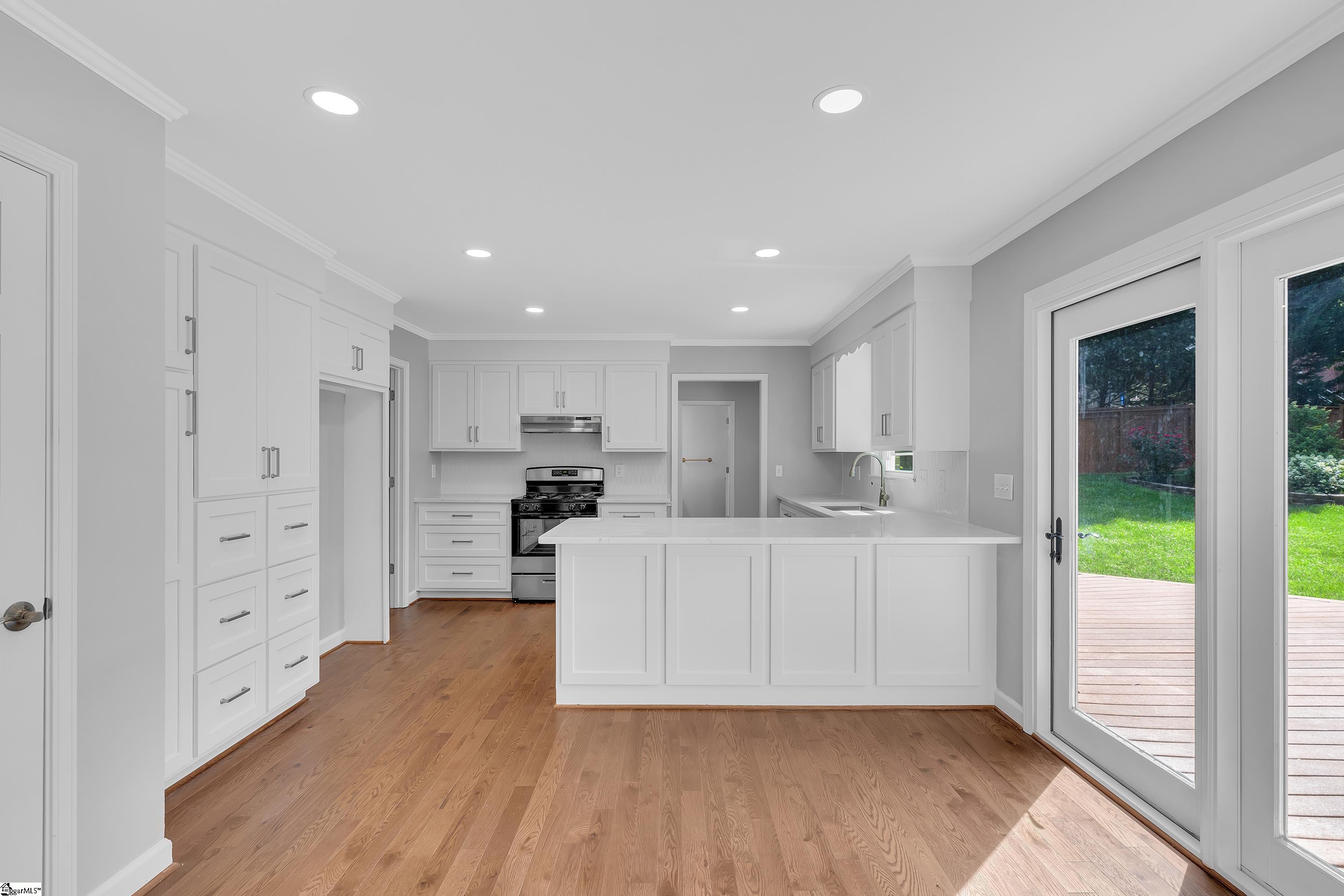 103 W Shallowstone Road