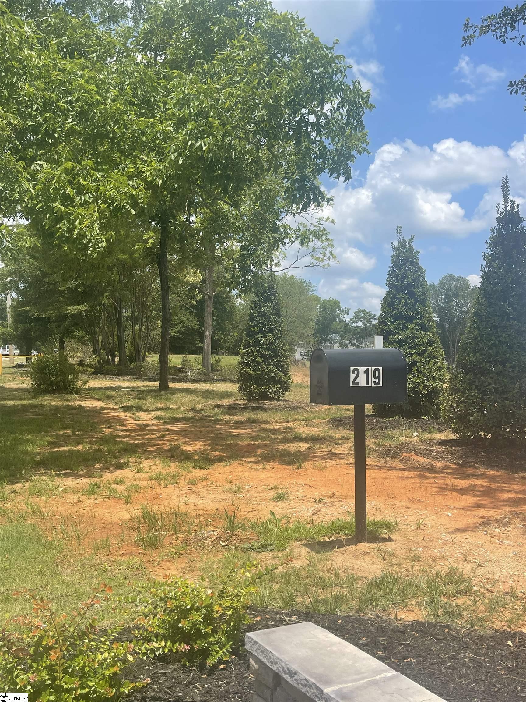 122 Brown Circle # 52