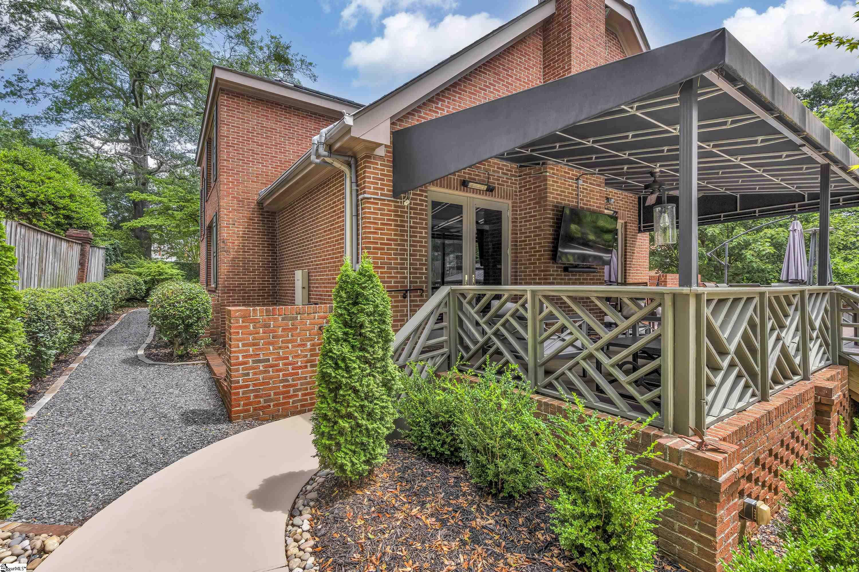 6 Byrd Boulevard