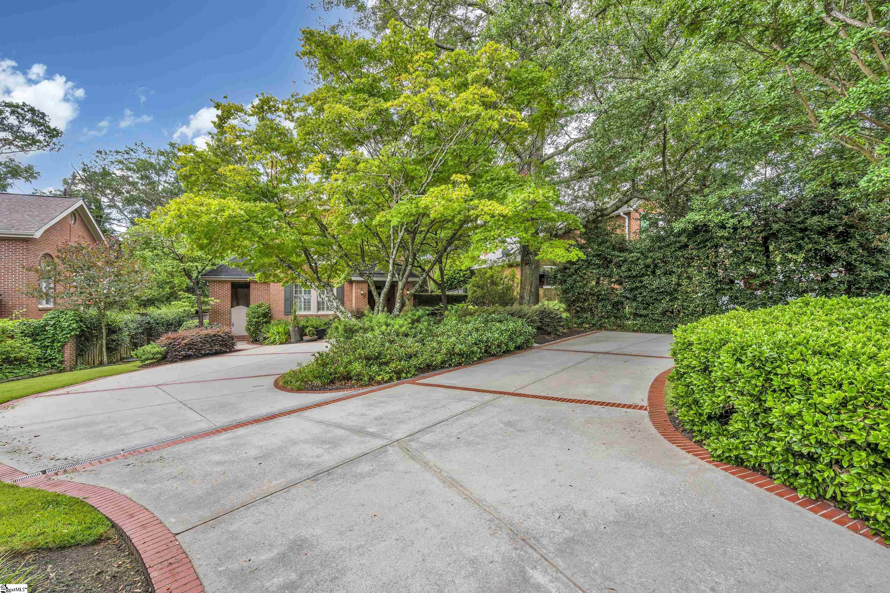 6 Byrd Boulevard