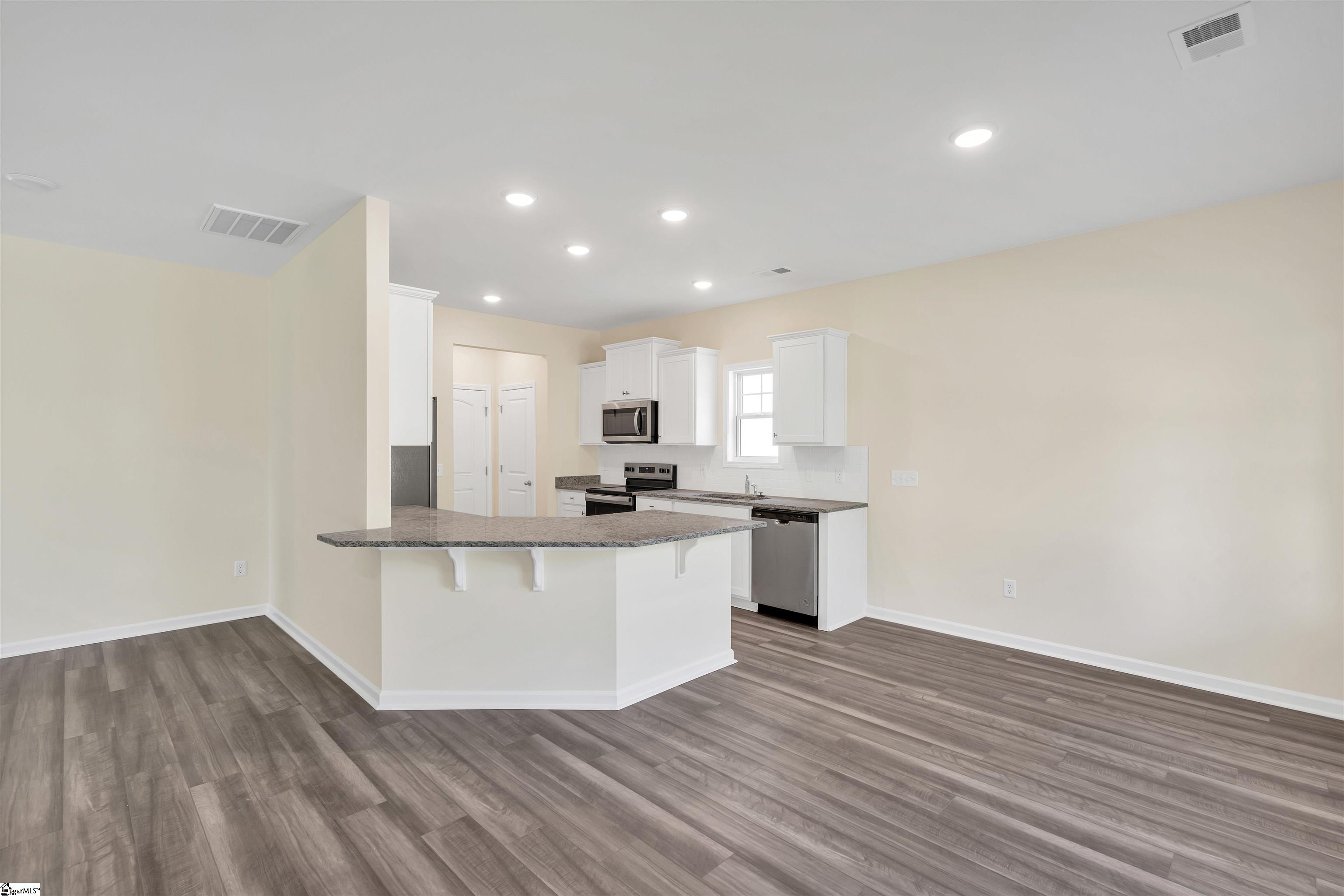 1082 Silverbend Trail