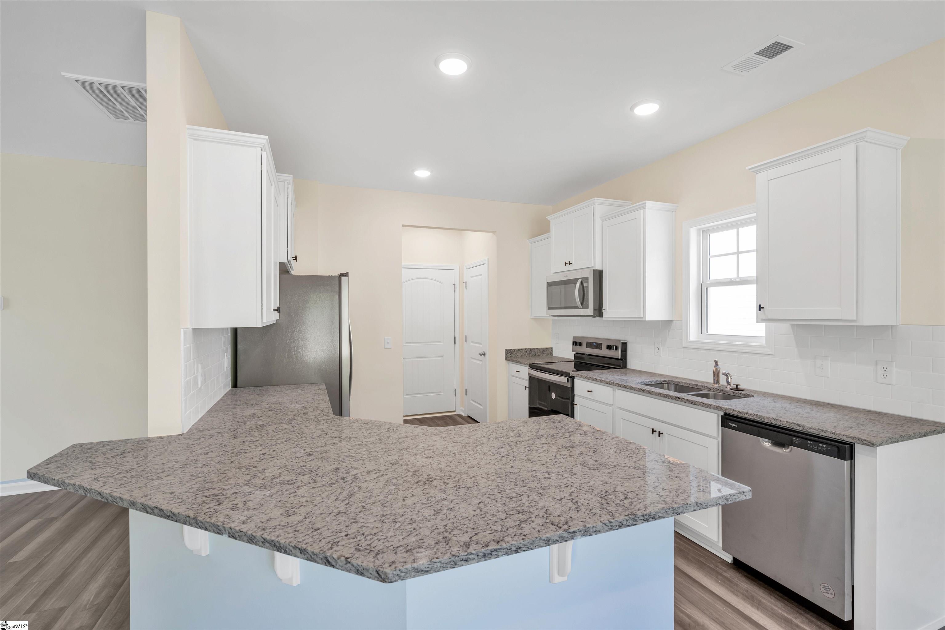 1082 Silverbend Trail