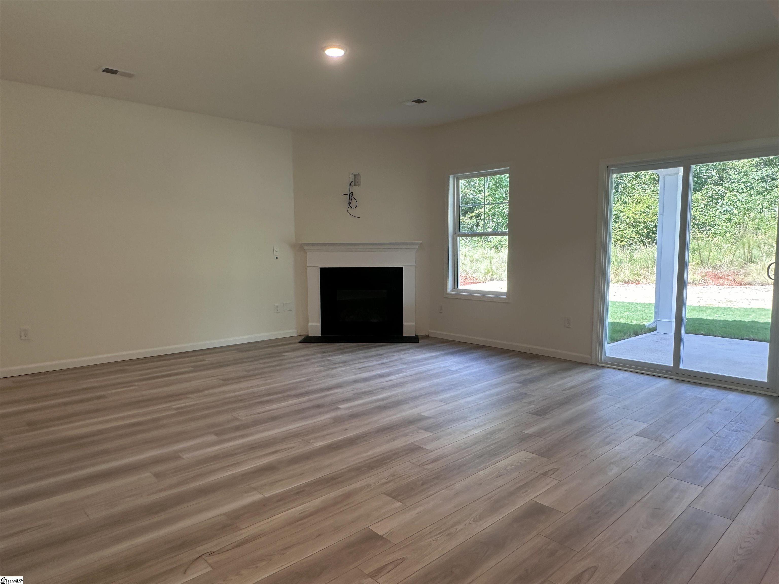 1086 Silverbend Trail