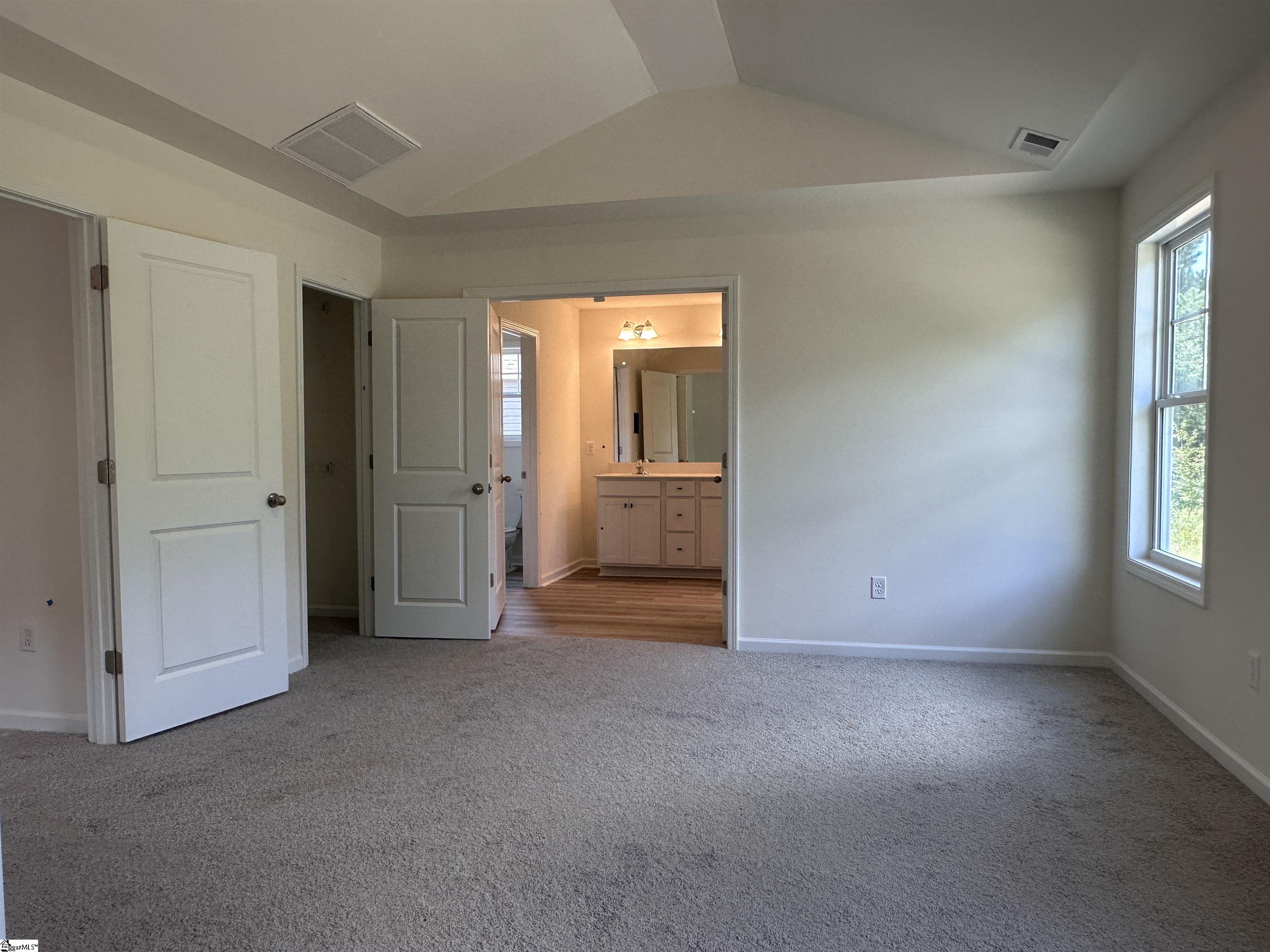 1086 Silverbend Trail