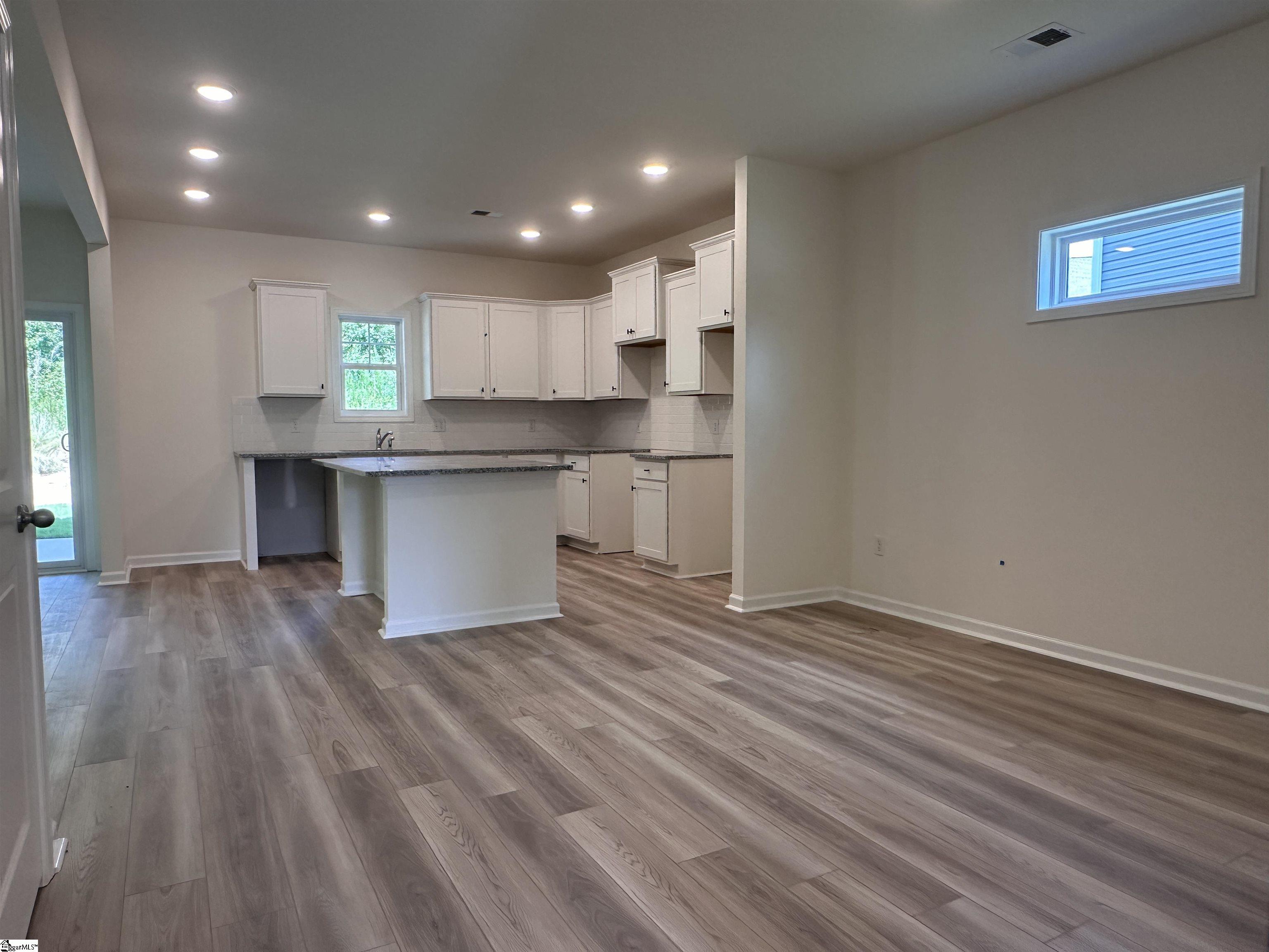 1086 Silverbend Trail