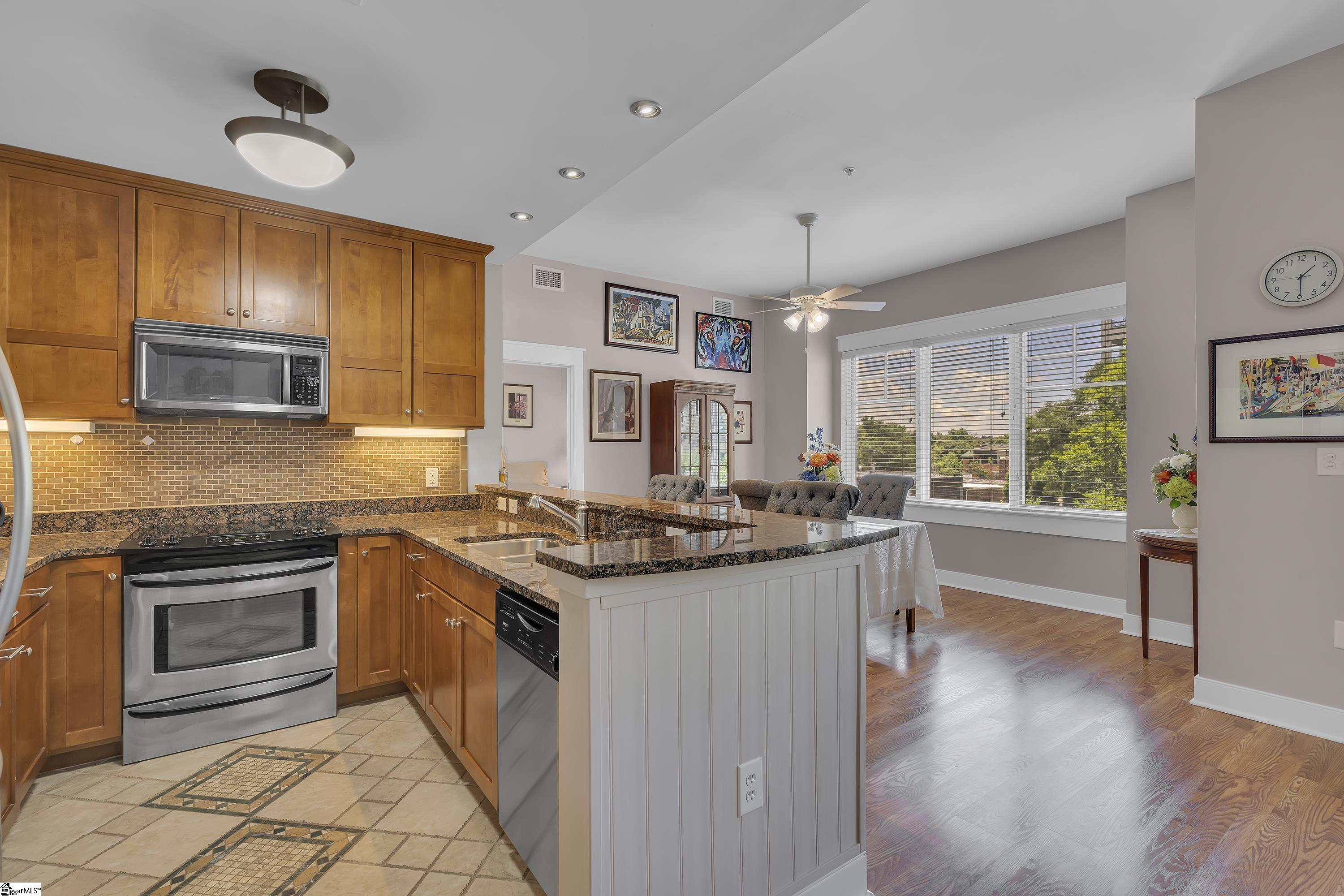 155 Riverplace Unit 408