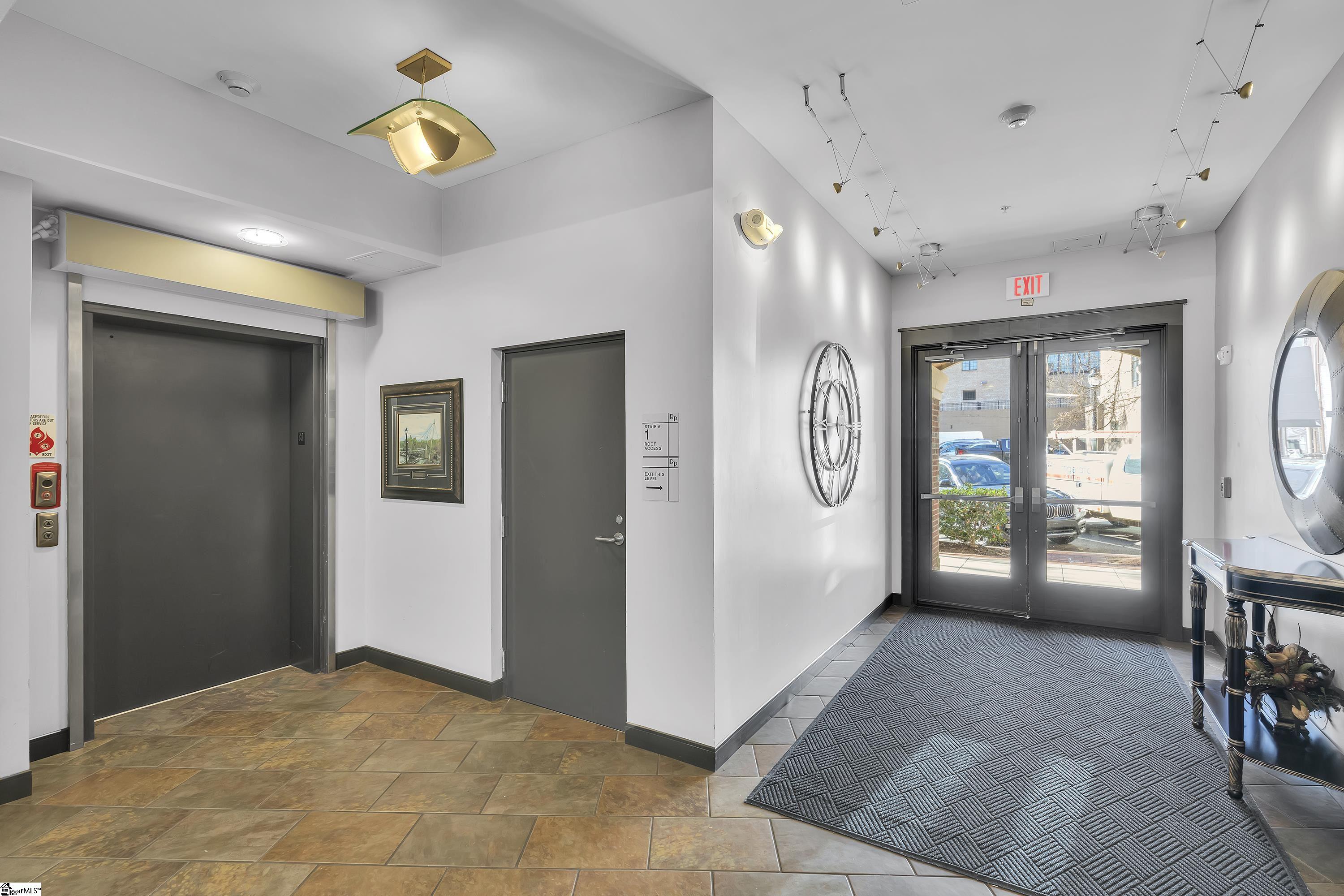 155 Riverplace Unit 408