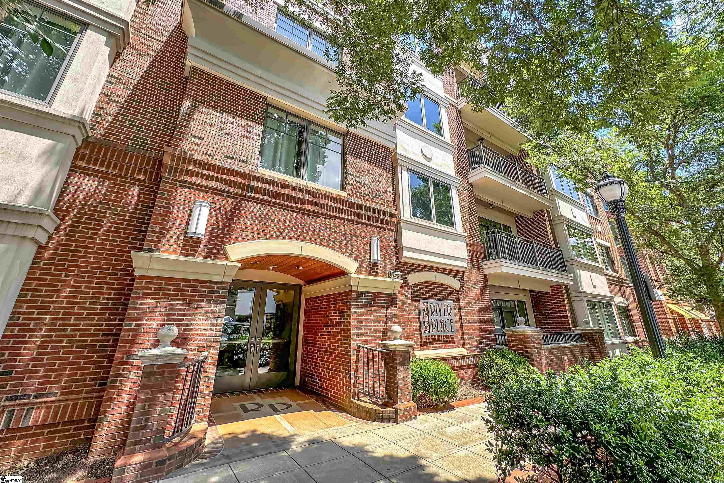 155 Riverplace Unit 408