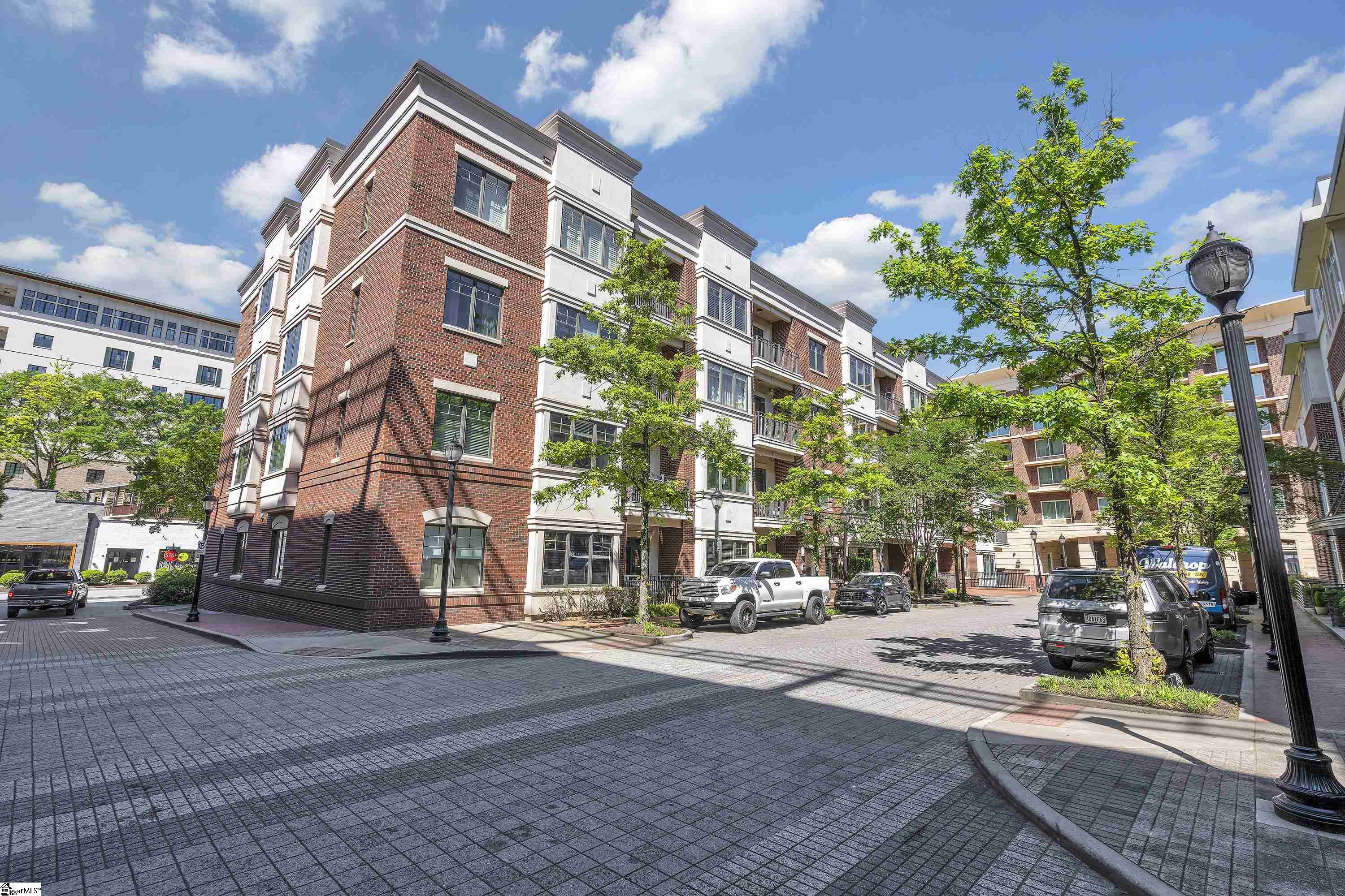 155 Riverplace Unit 408