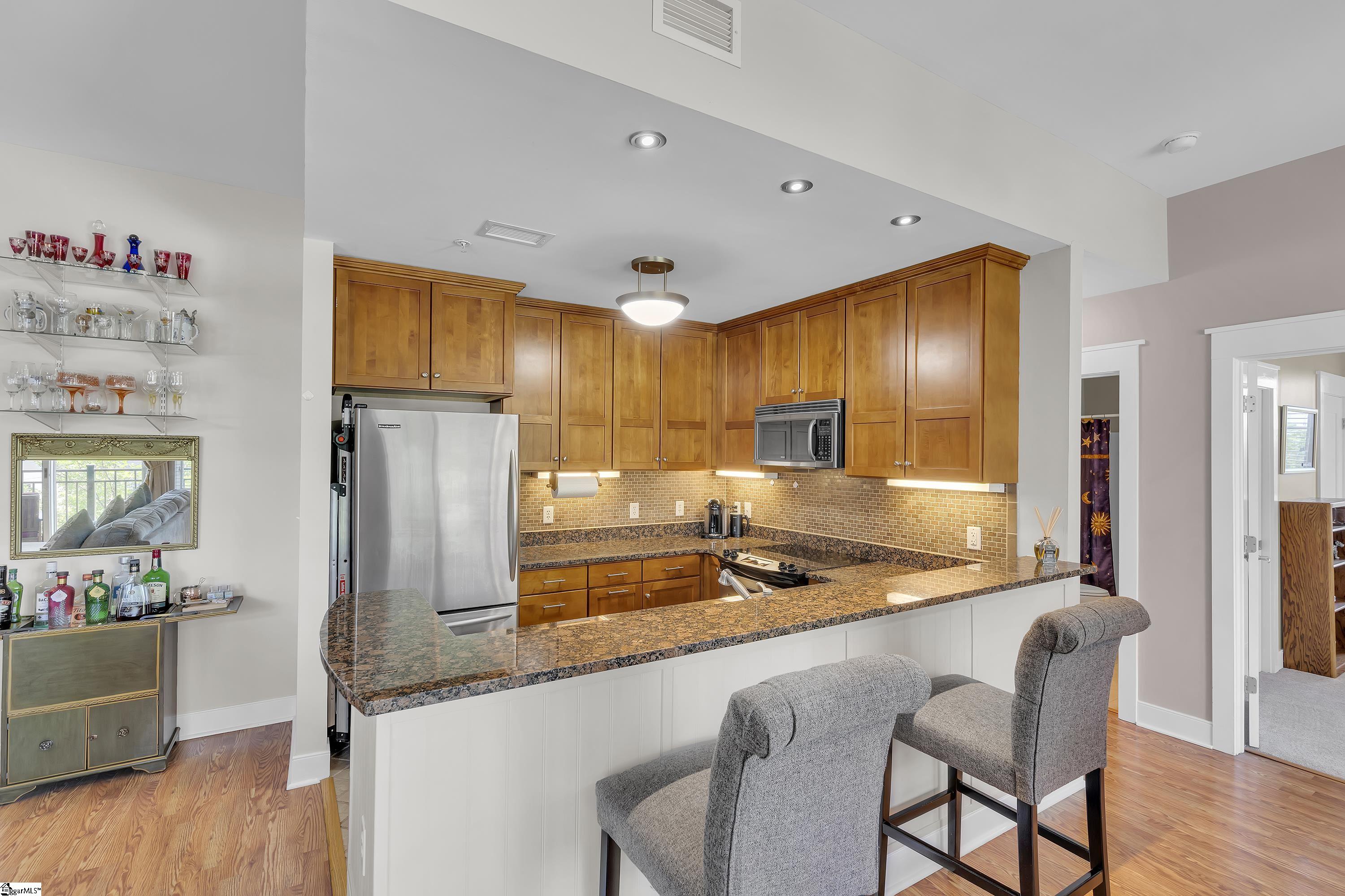 155 Riverplace Unit 408