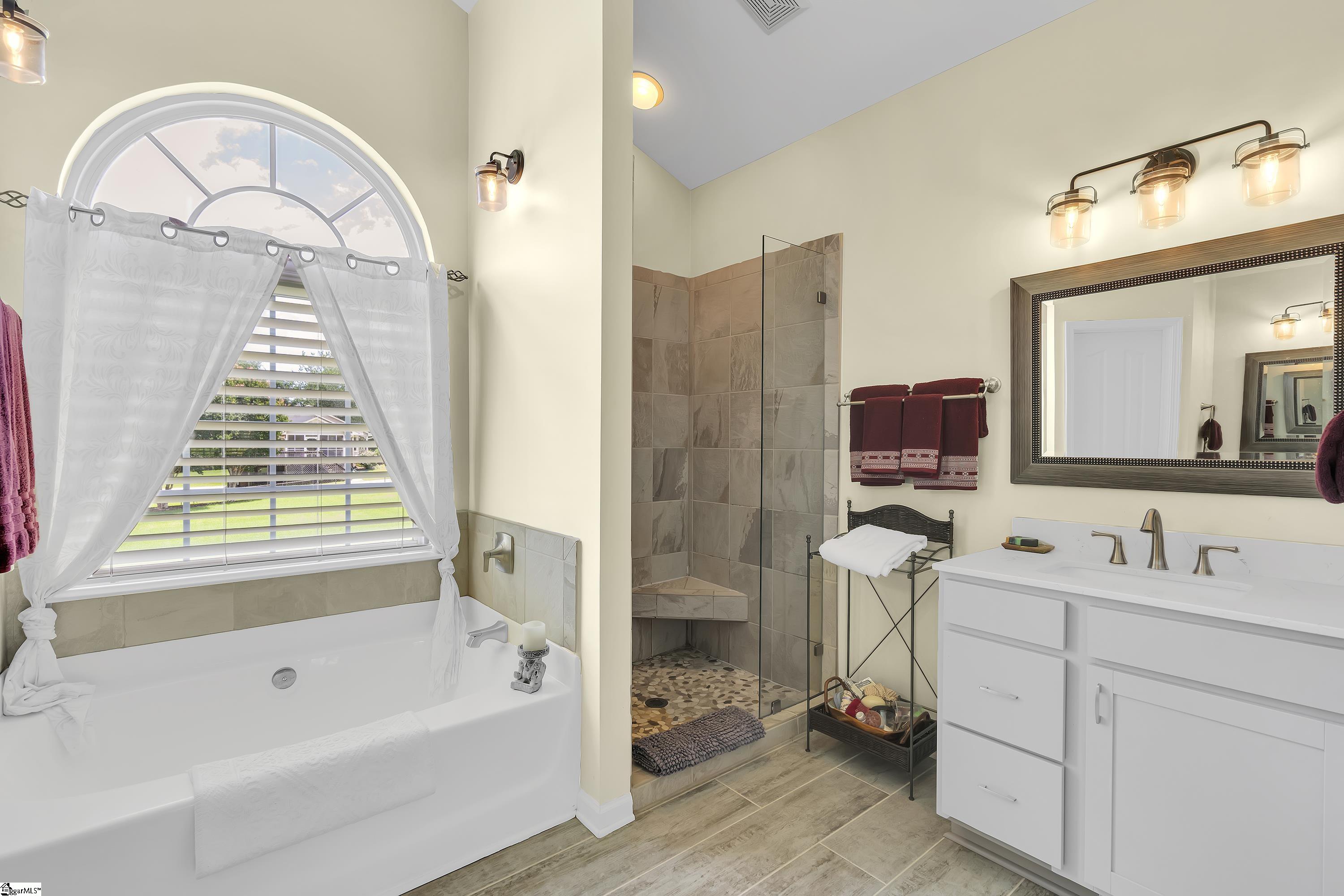 2 Franklin Meadow Way