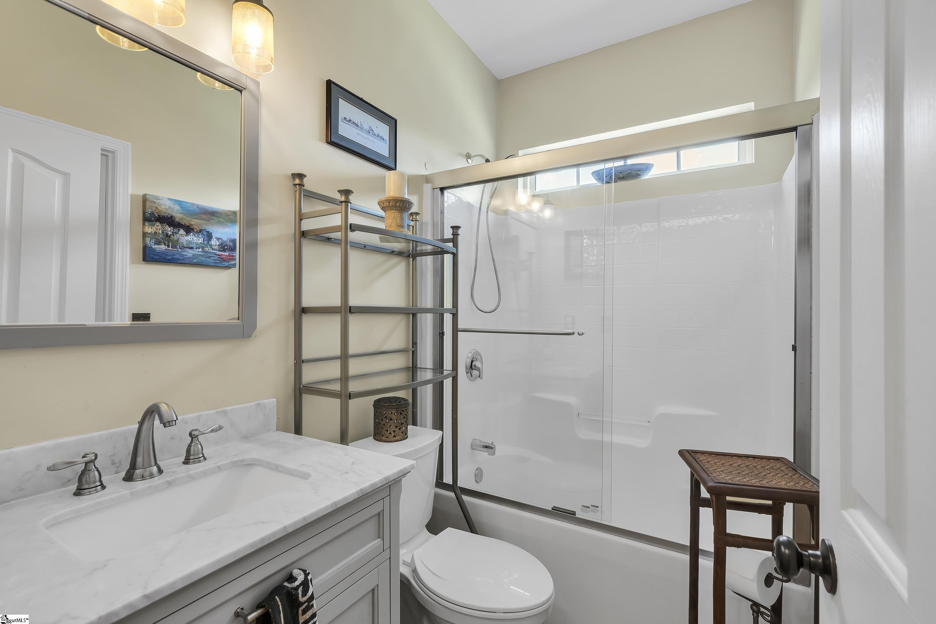 2 Franklin Meadow Way