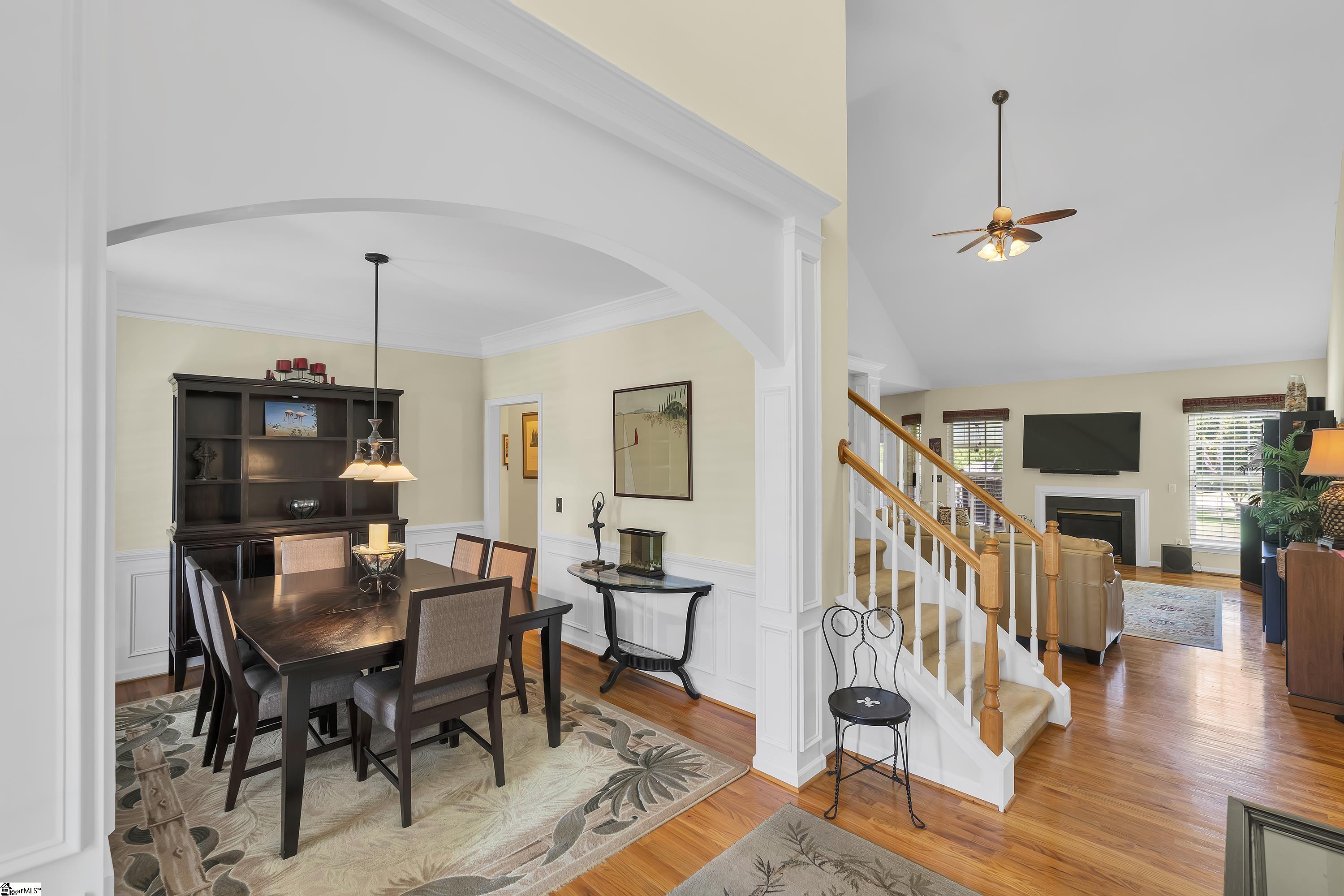 2 Franklin Meadow Way