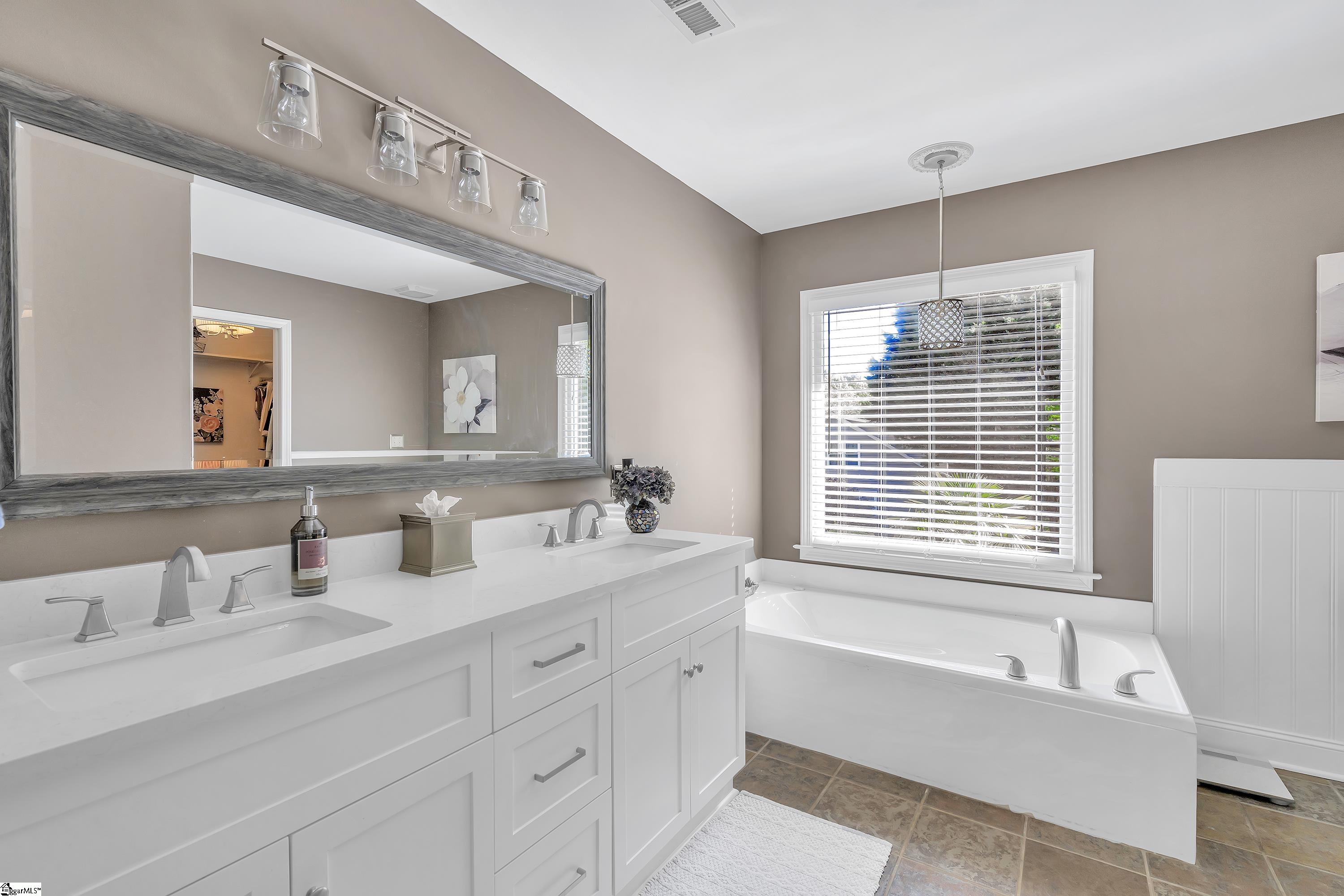 3 Spyglass Court