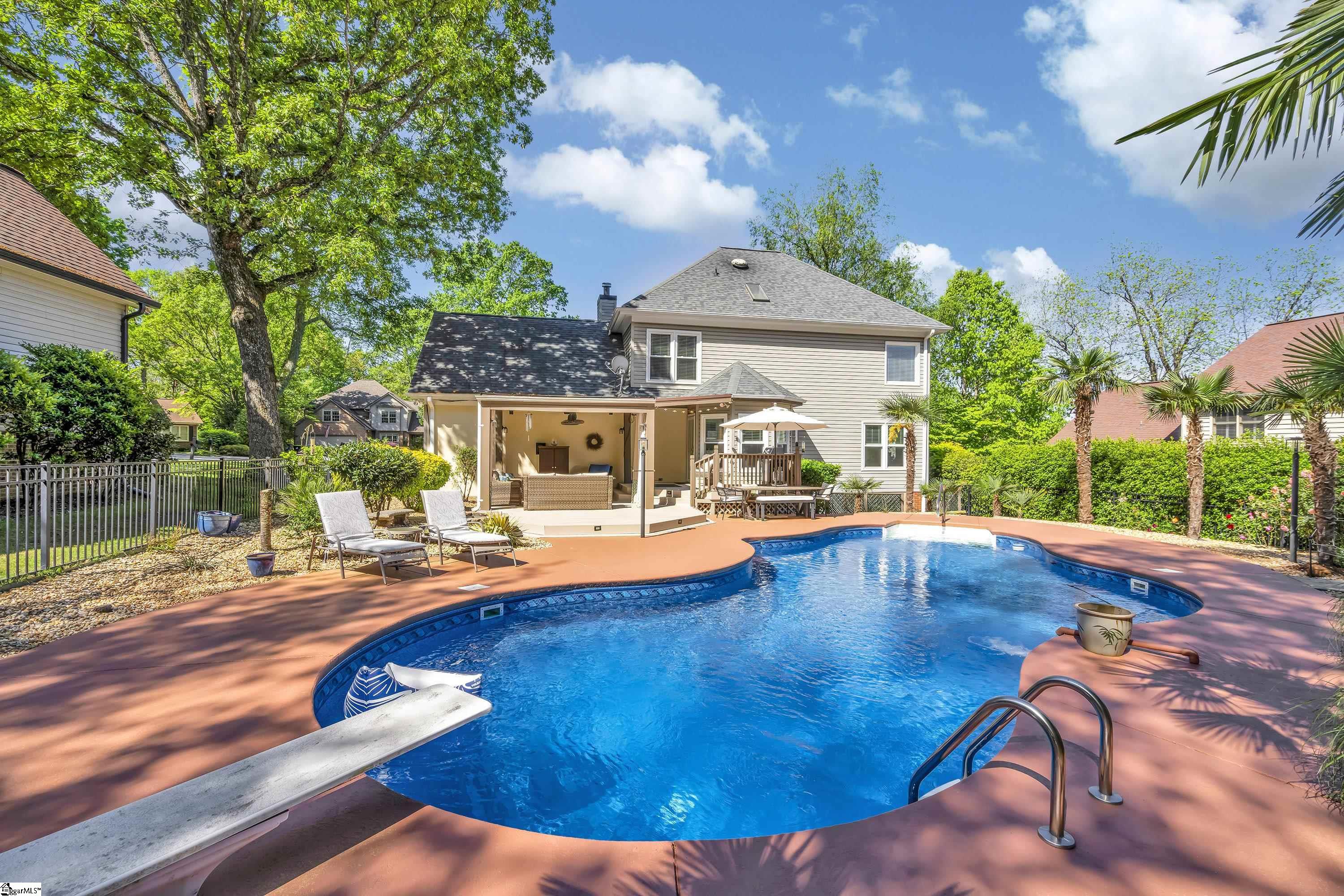 3 Spyglass Court